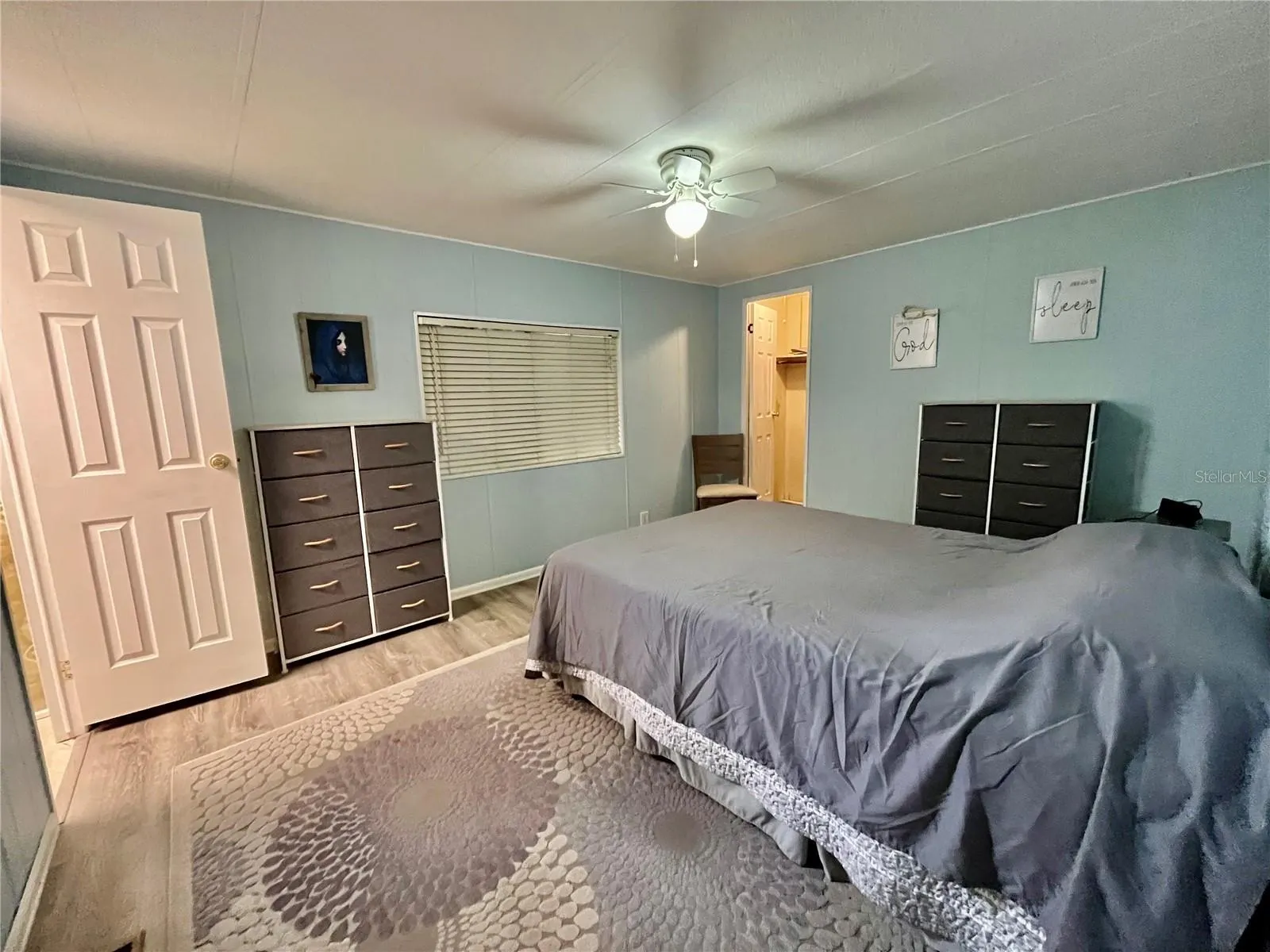 219 SEAGULL DR