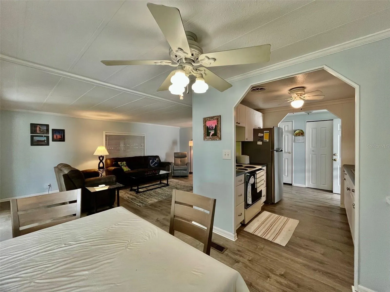 219 SEAGULL DR