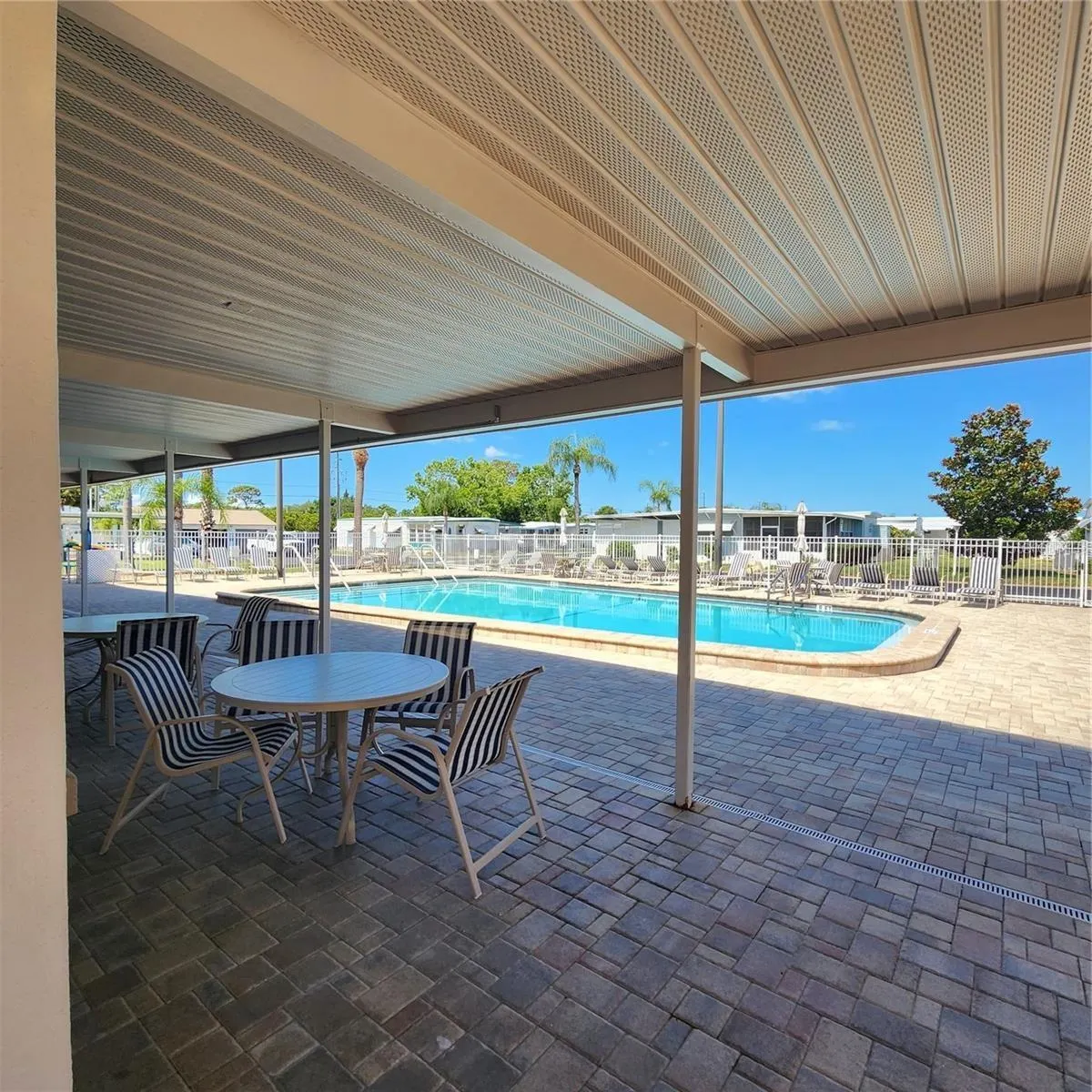 219 SEAGULL DR