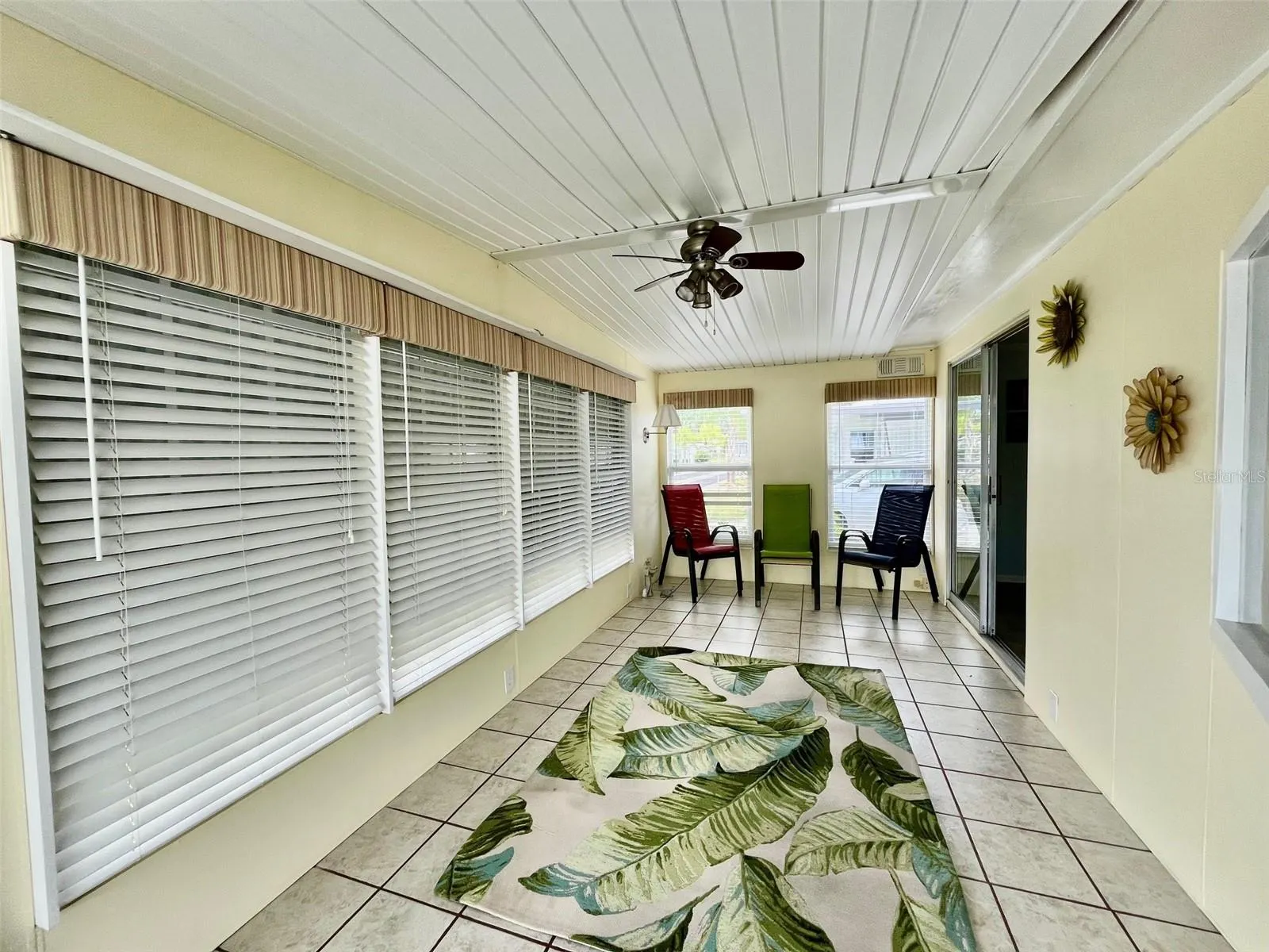 219 SEAGULL DR