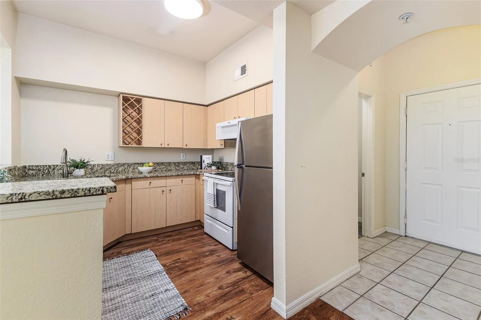 100 4TH AVE S #203, #203