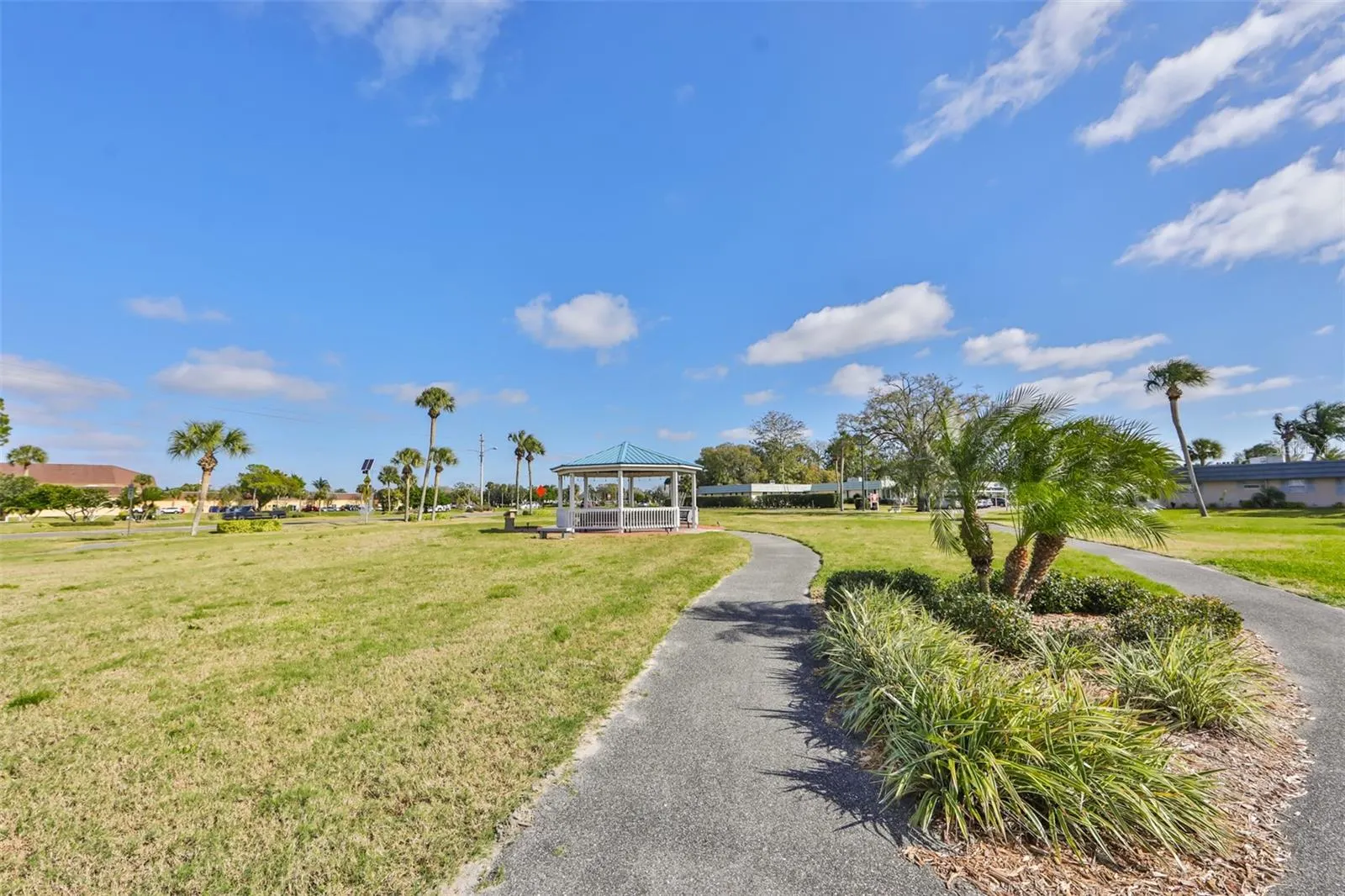 2050 SIFIELD GREENS WAY #19, #19