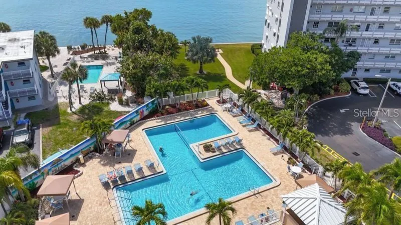 5925 SHORE BLVD S #602, #602