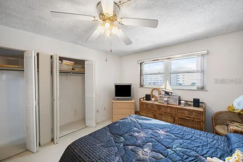 5925 SHORE BLVD S #602, #602