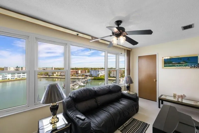5925 SHORE BLVD S #602, #602