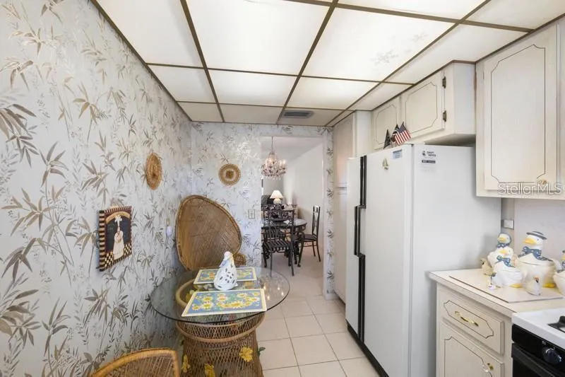 5925 SHORE BLVD S #602, #602