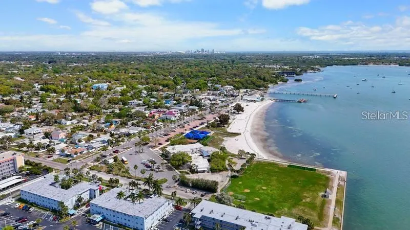 5925 SHORE BLVD S #602, #602