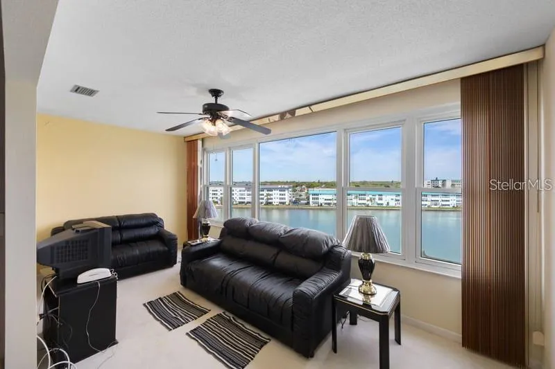 5925 SHORE BLVD S #602, #602