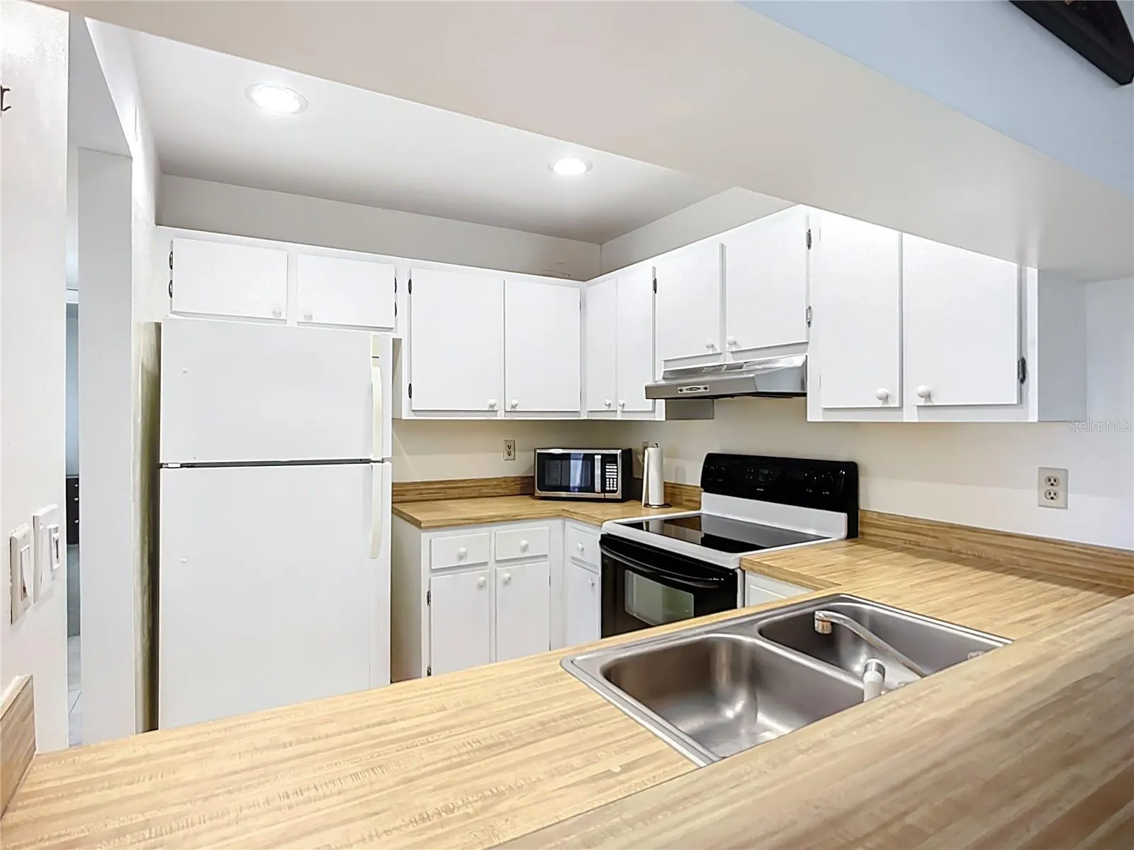 3283 BENEVA RD #101, #101