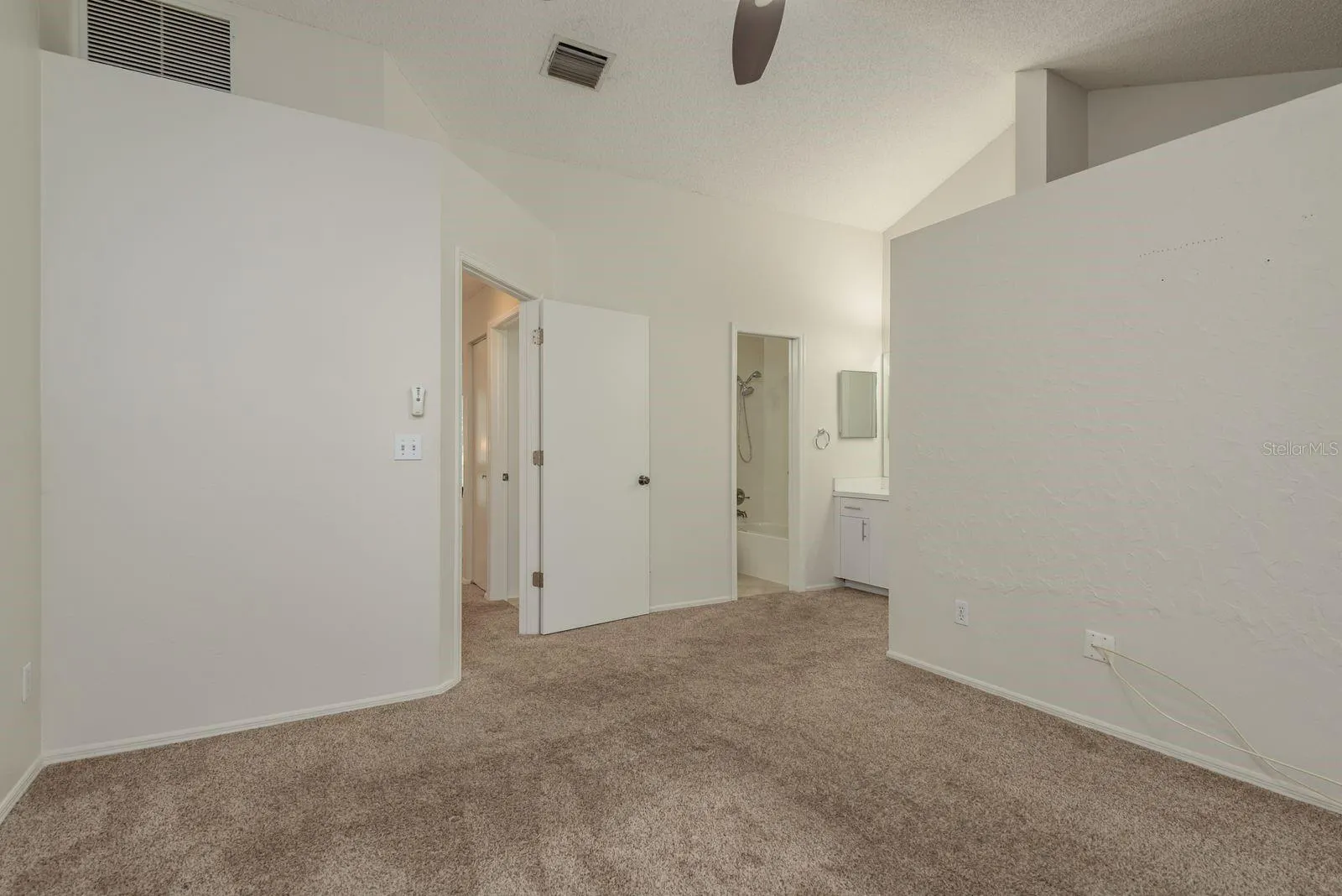 4675 TUDOR LN