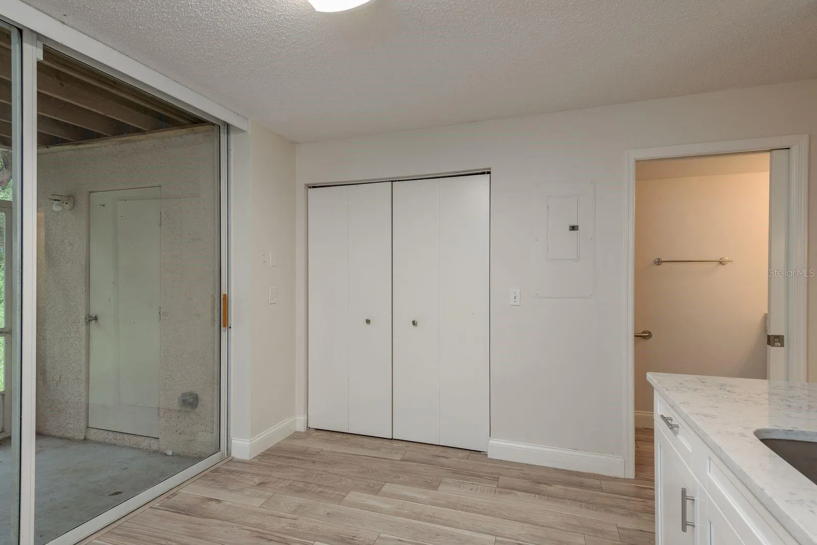 4675 TUDOR LN