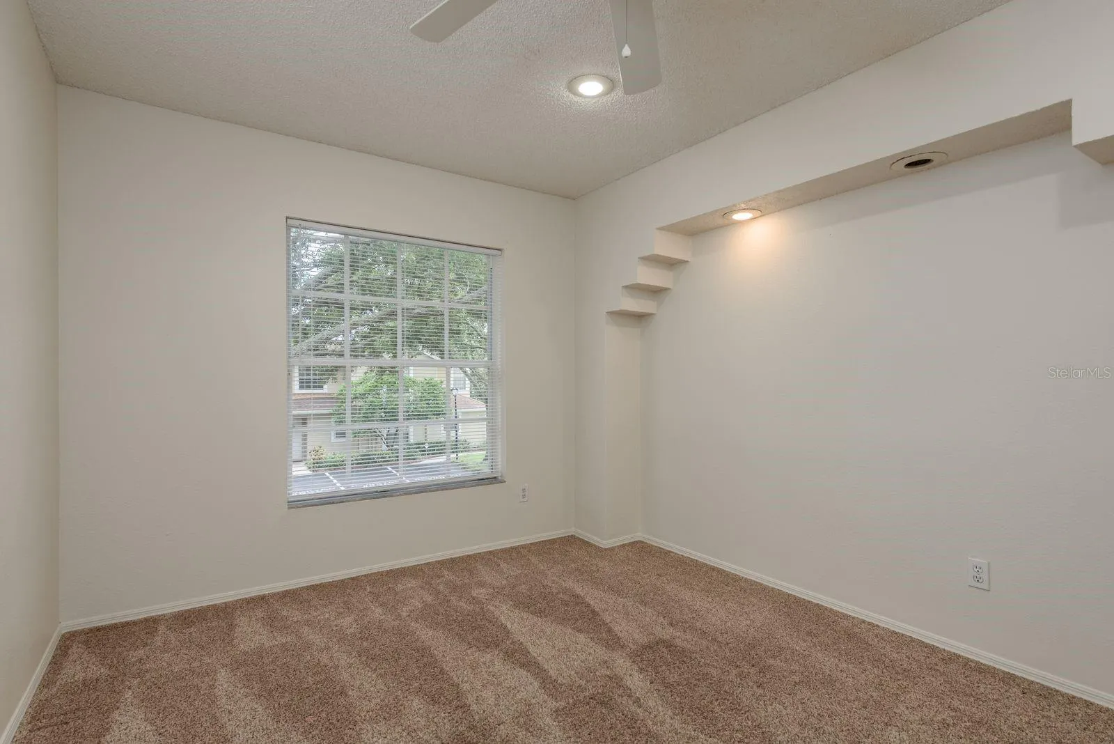 4675 TUDOR LN