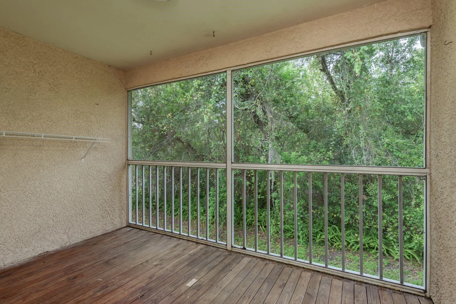 4675 TUDOR LN
