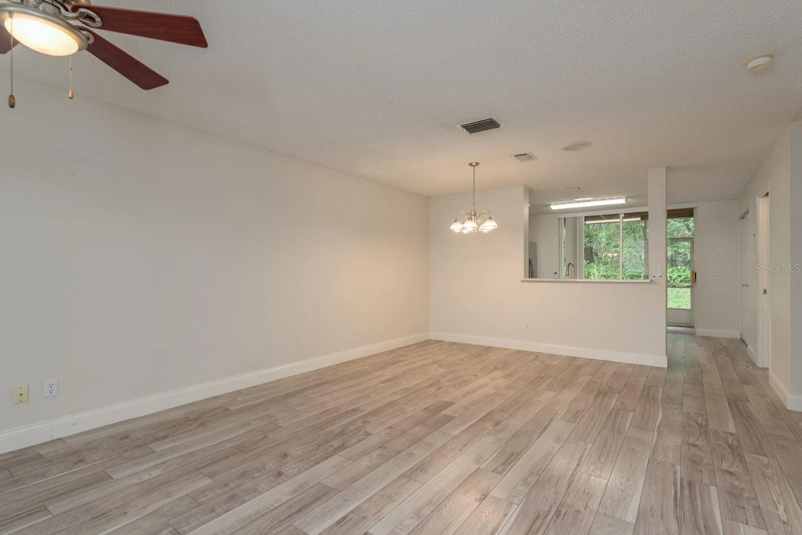 4675 TUDOR LN
