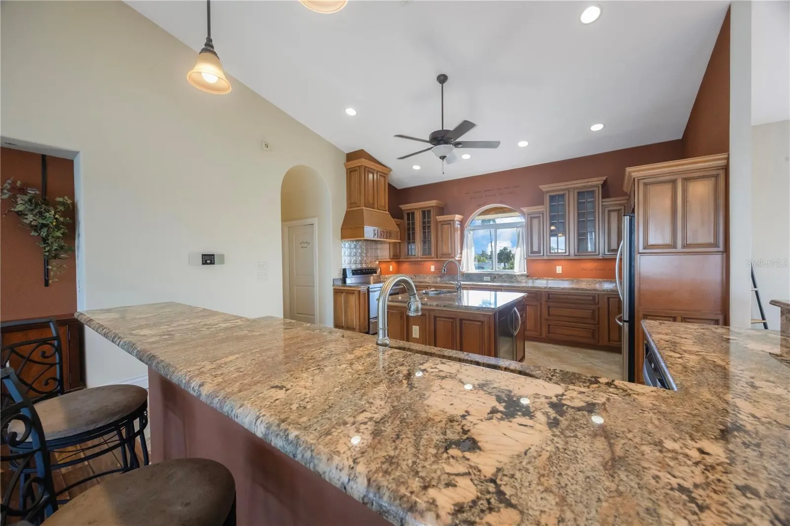736 PRUITT DR