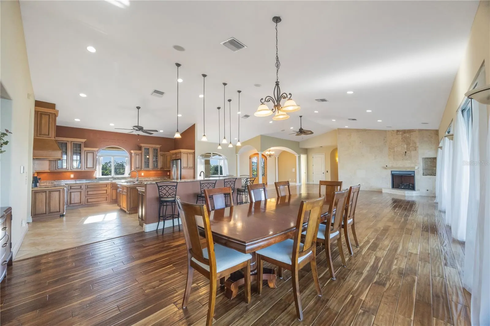 736 PRUITT DR
