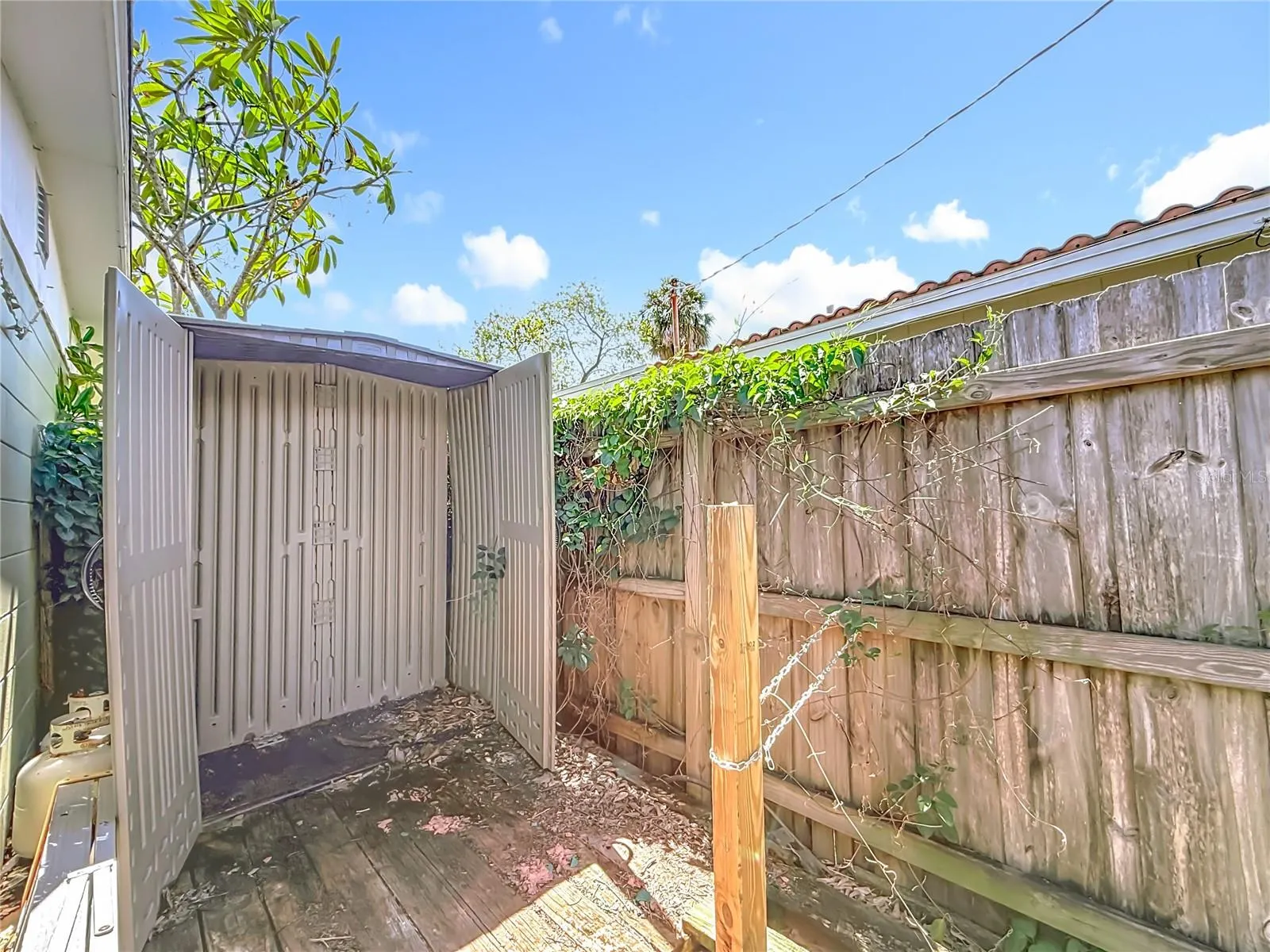 5643 86TH AVE N