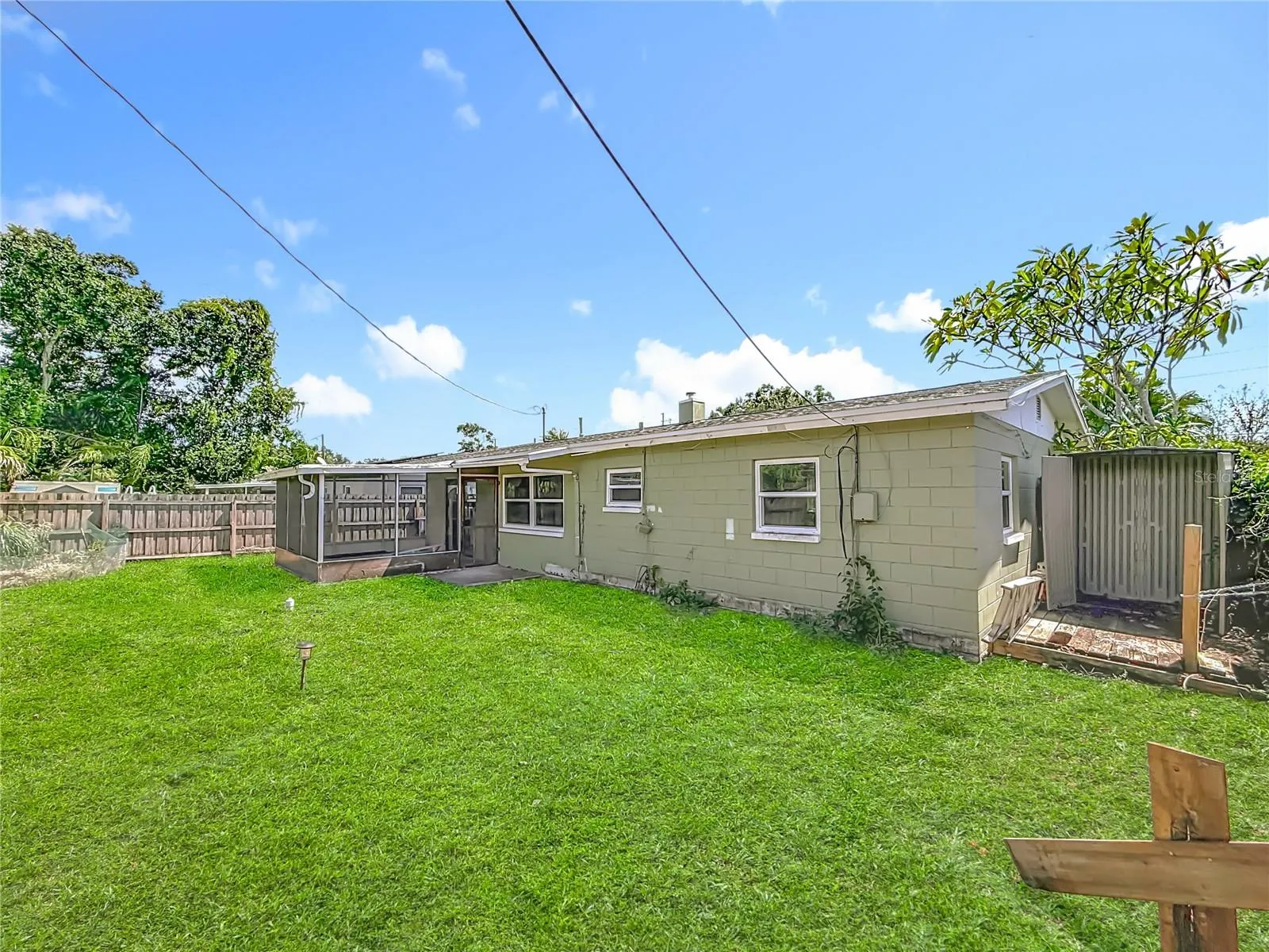 5643 86TH AVE N