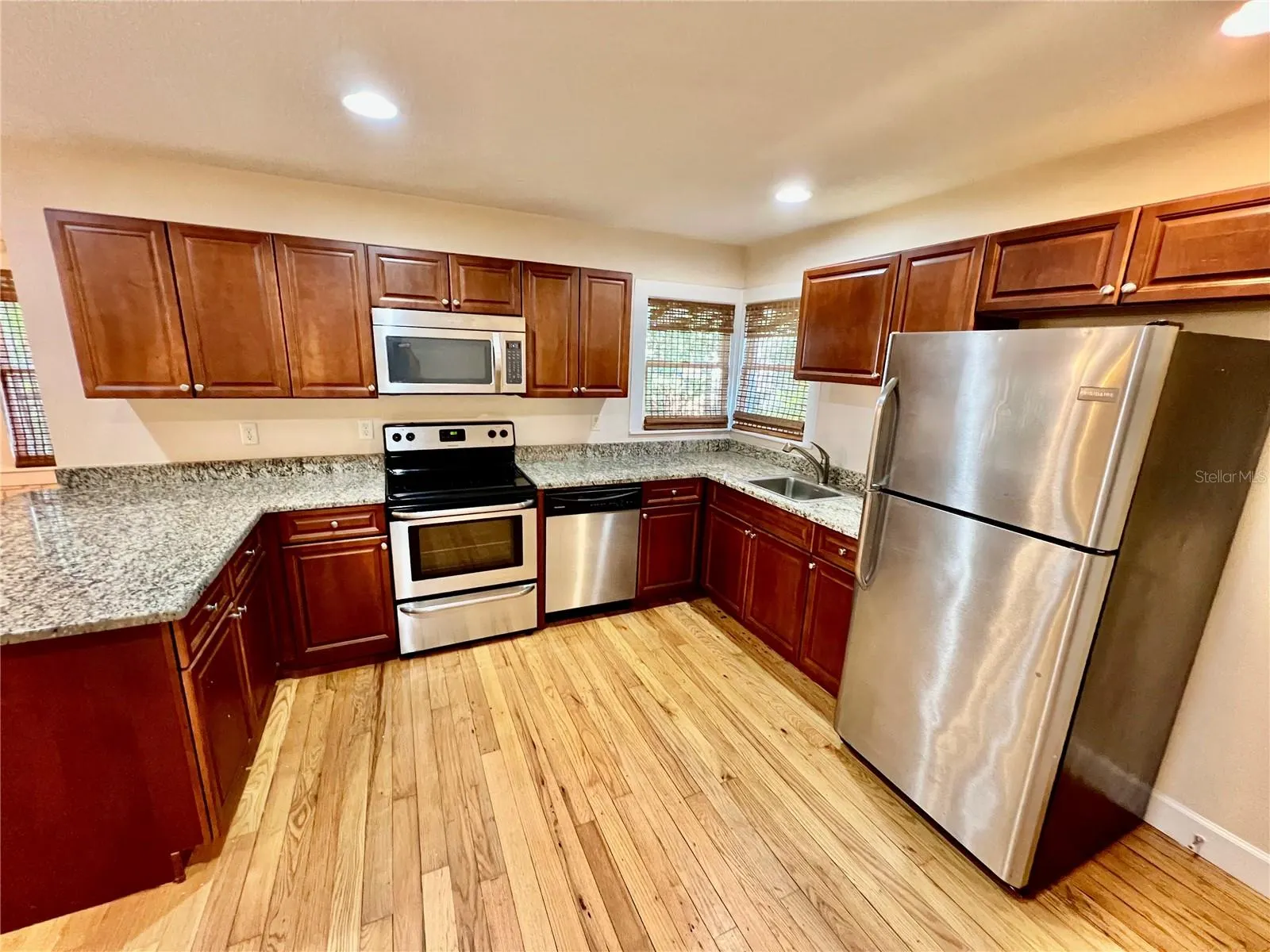 25 HIGHLAND AVE