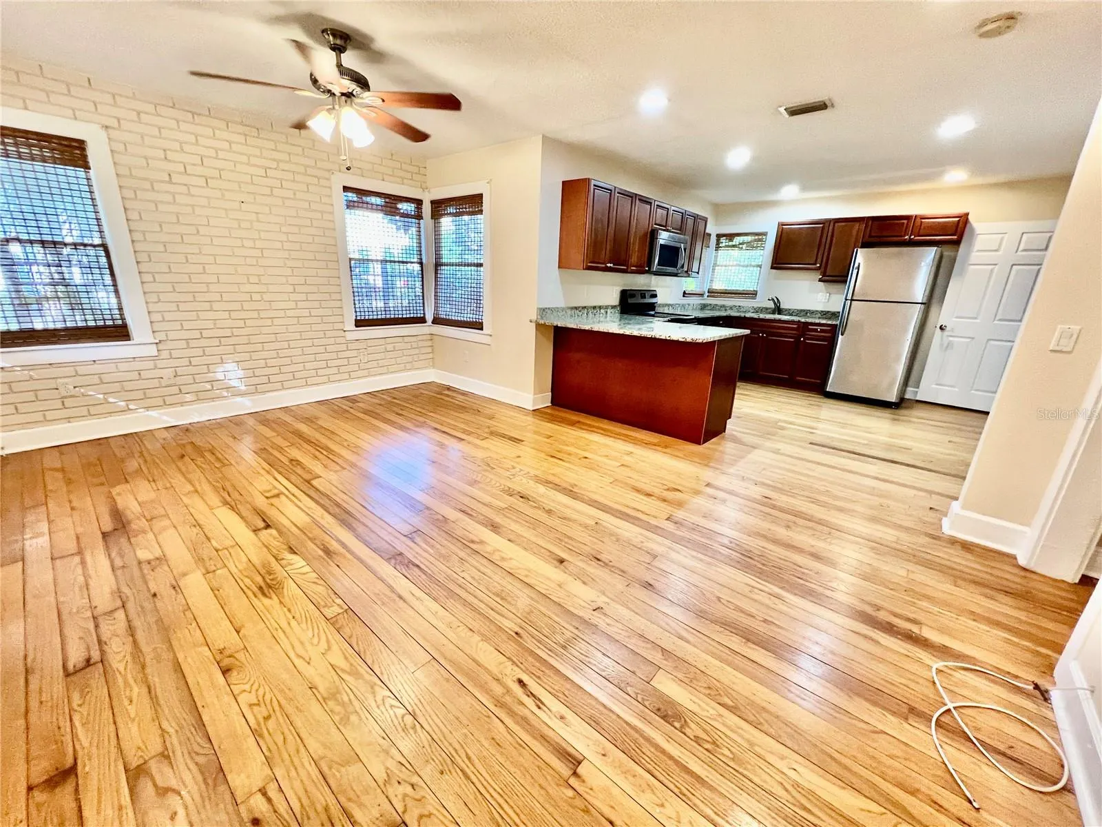 25 HIGHLAND AVE