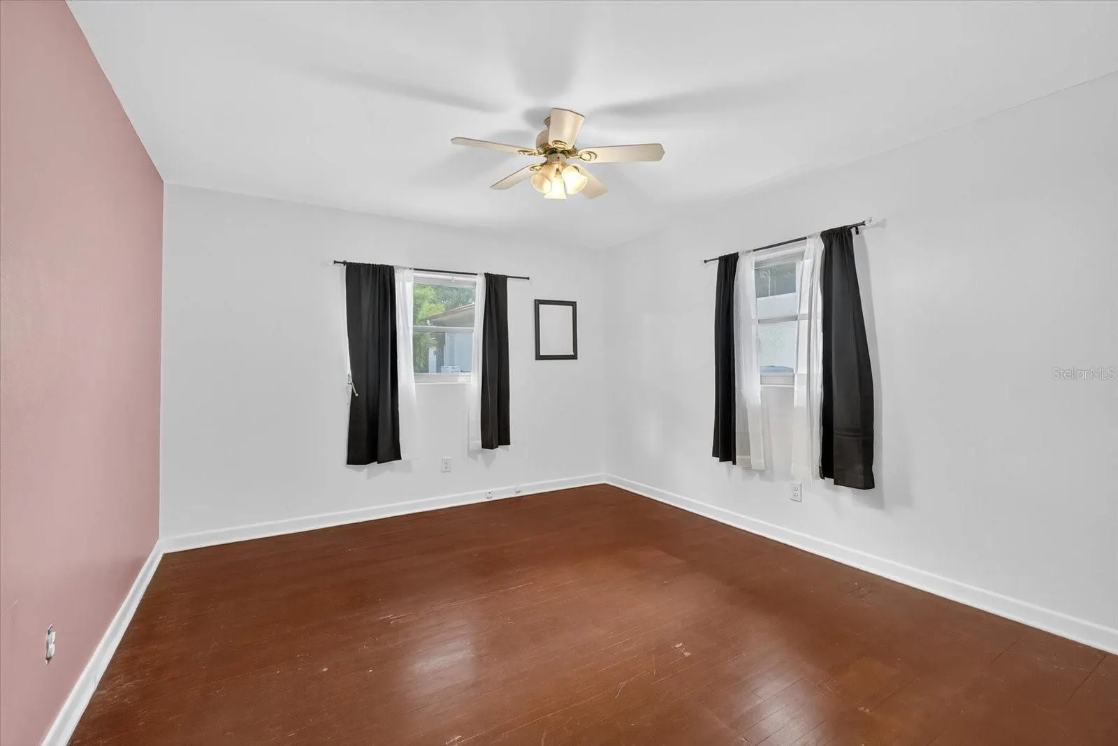 215 EDGEWATER DR