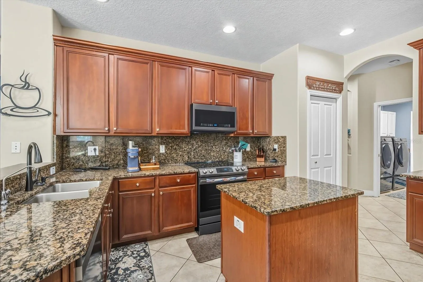 6107 IBISPARK DR