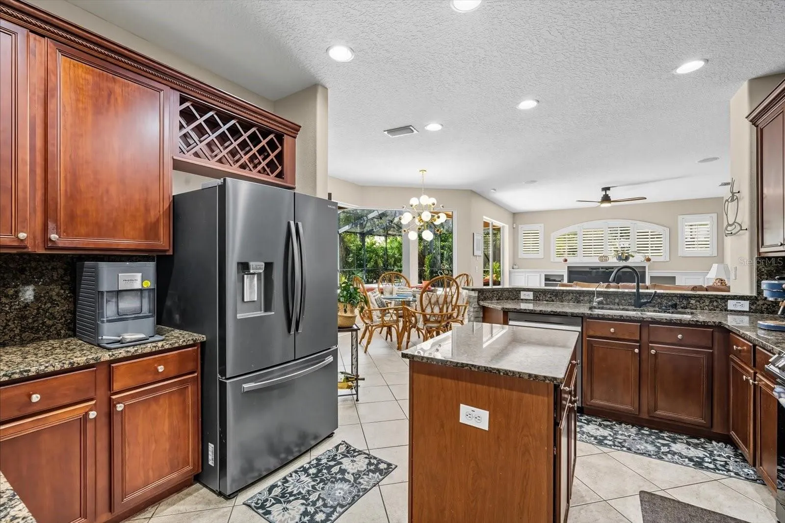 6107 IBISPARK DR