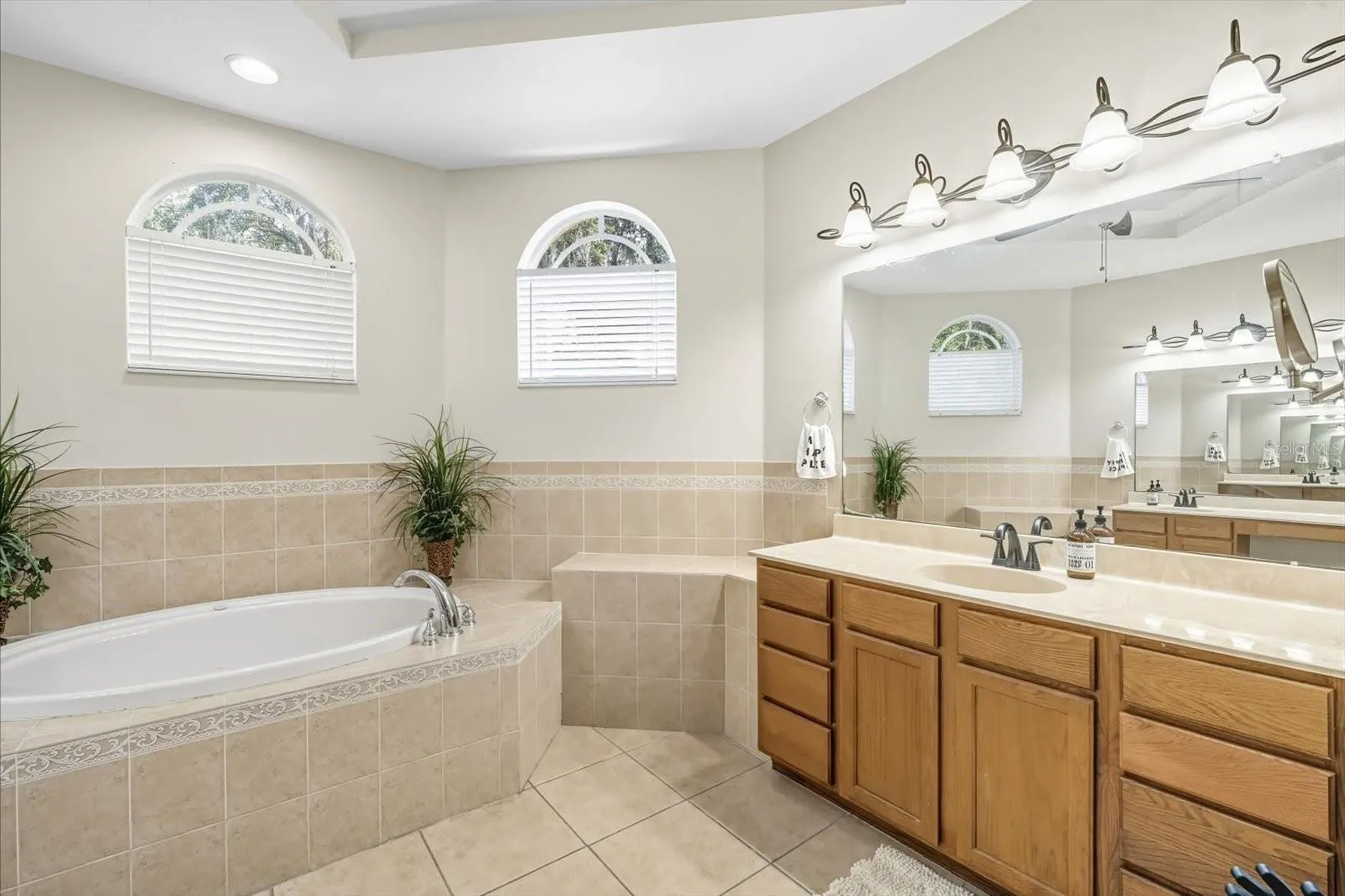 6107 IBISPARK DR
