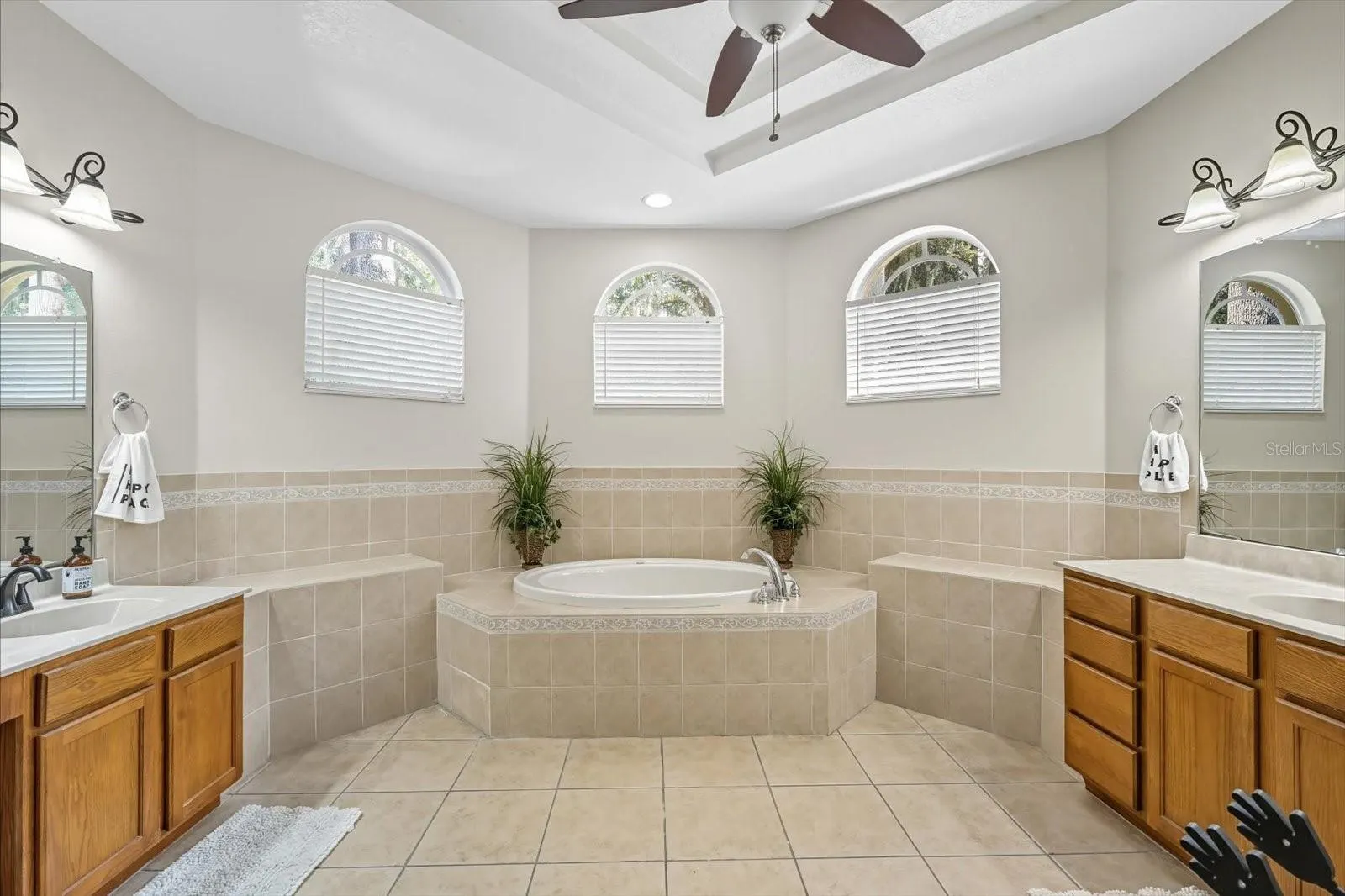 6107 IBISPARK DR