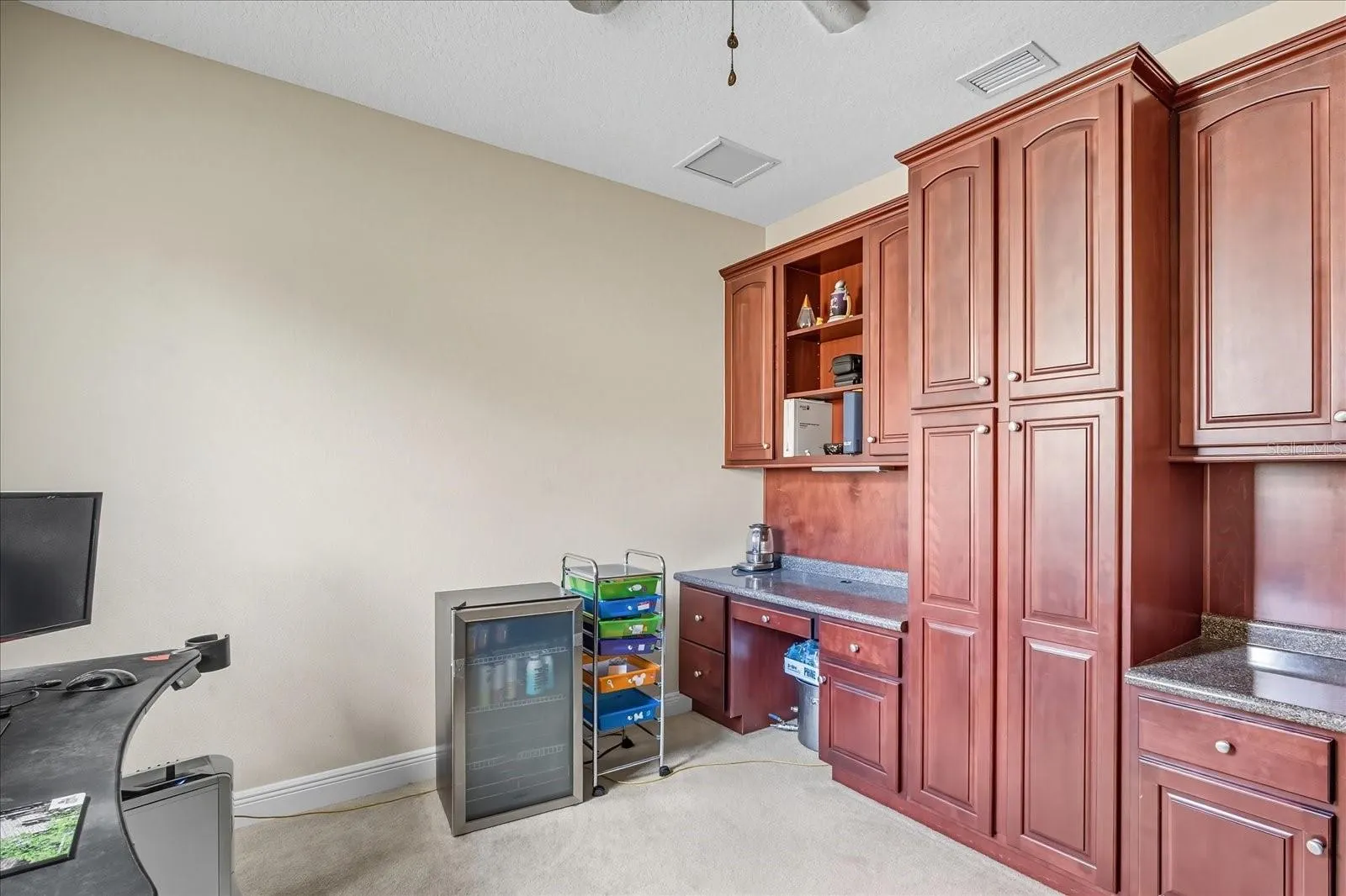 6107 IBISPARK DR