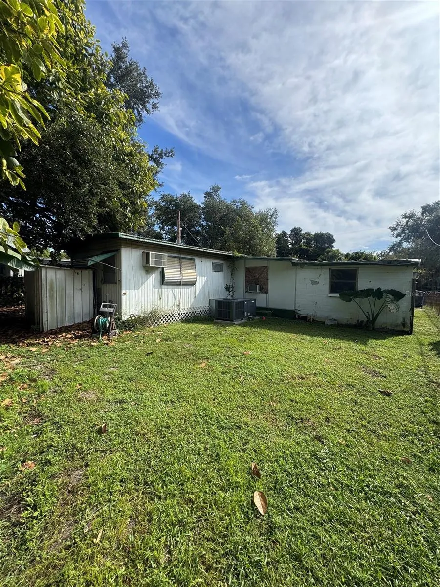 8827 E MILLPOINT RD