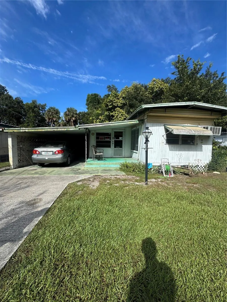 8827 E MILLPOINT RD