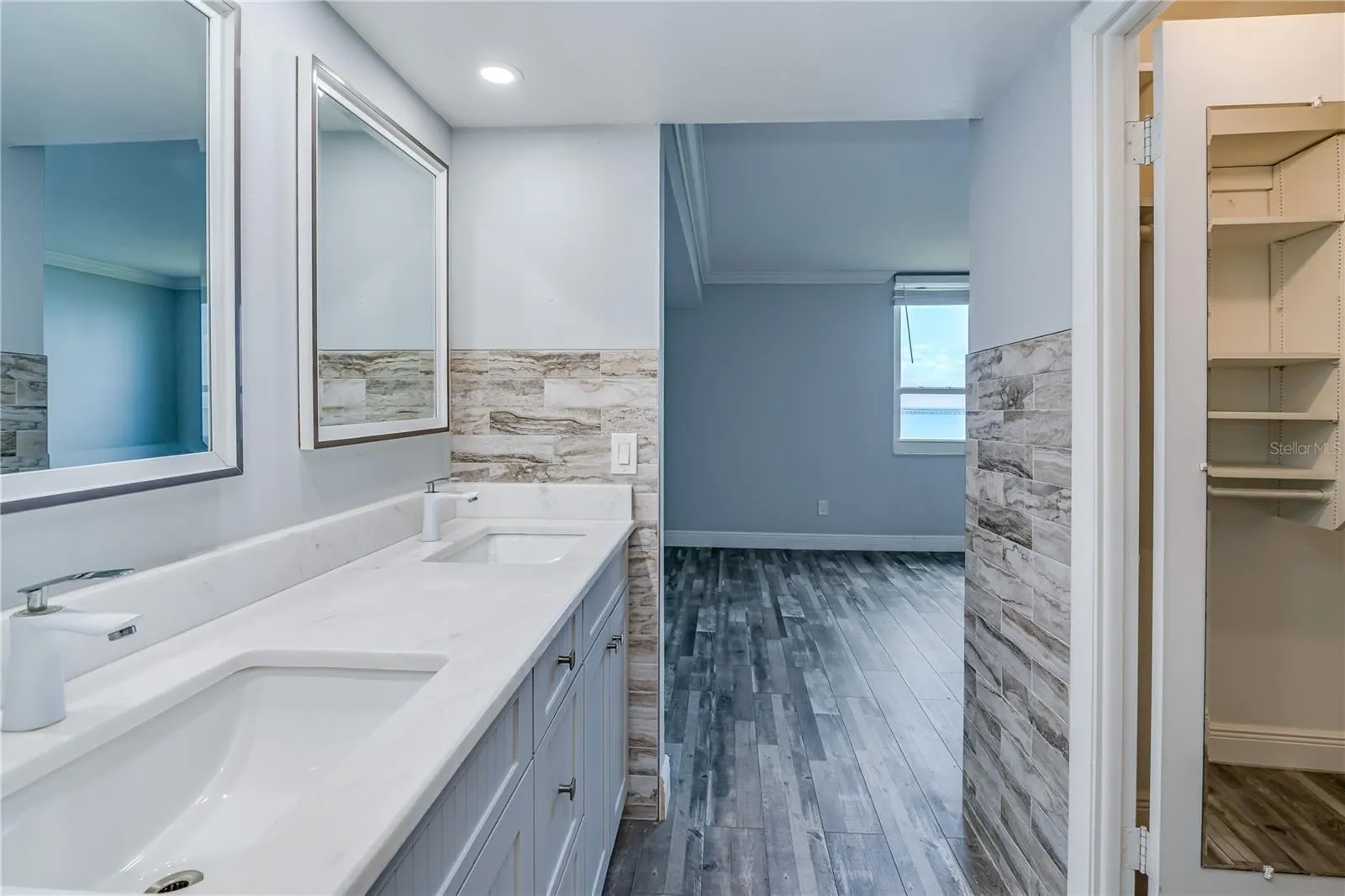 2618 COVE CAY DR #801, #801