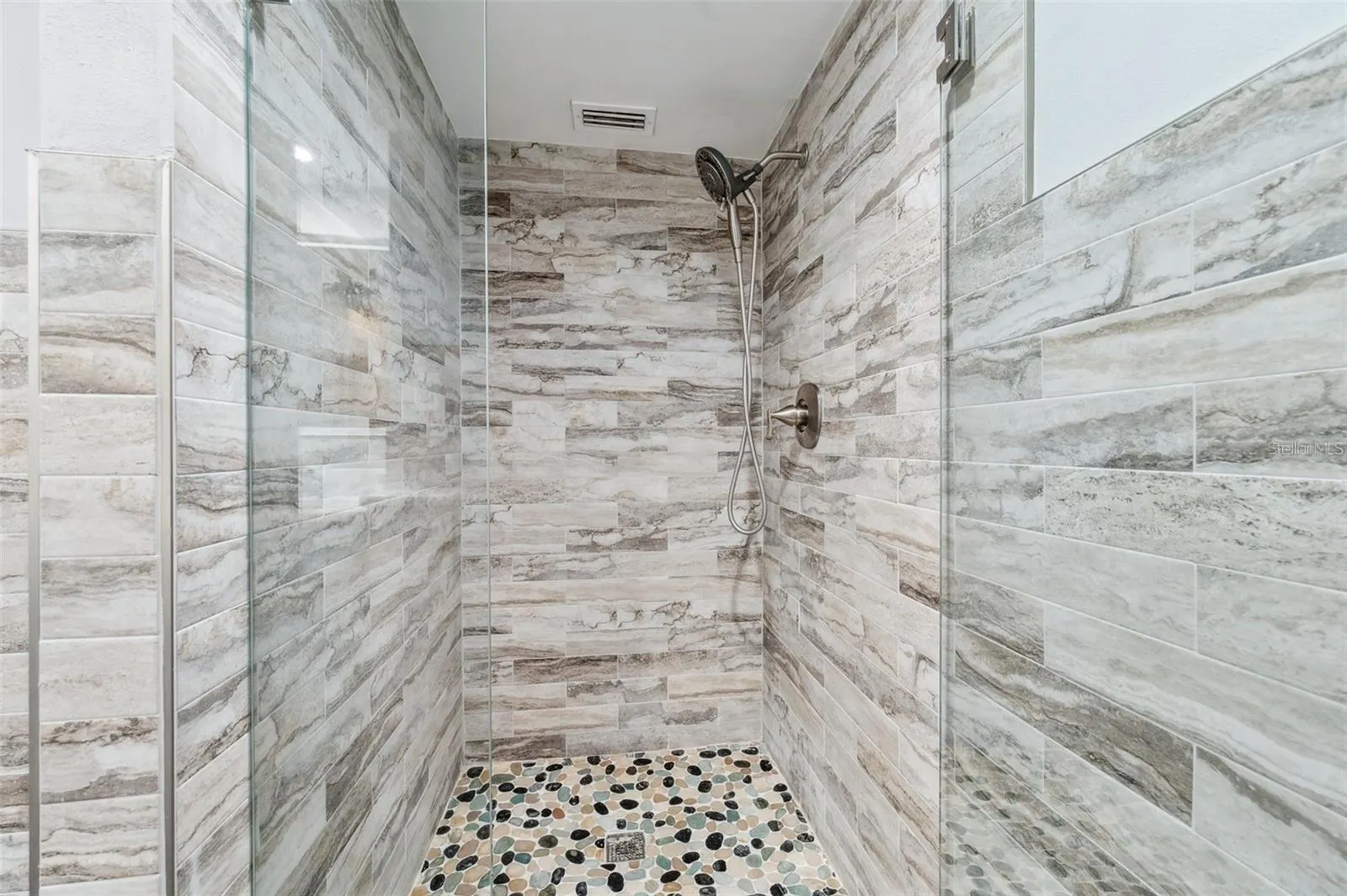 2618 COVE CAY DR #801, #801