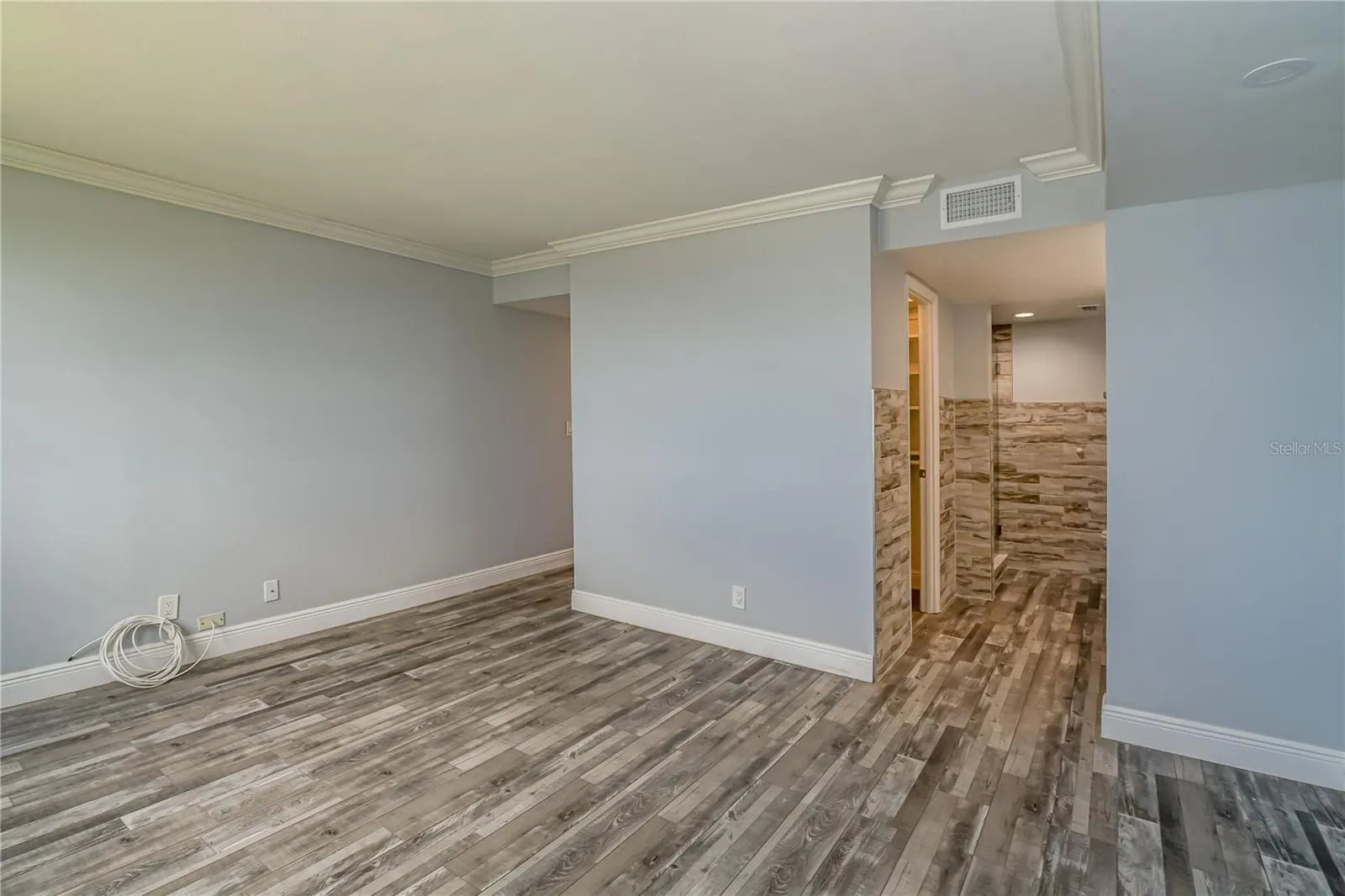 2618 COVE CAY DR #801, #801