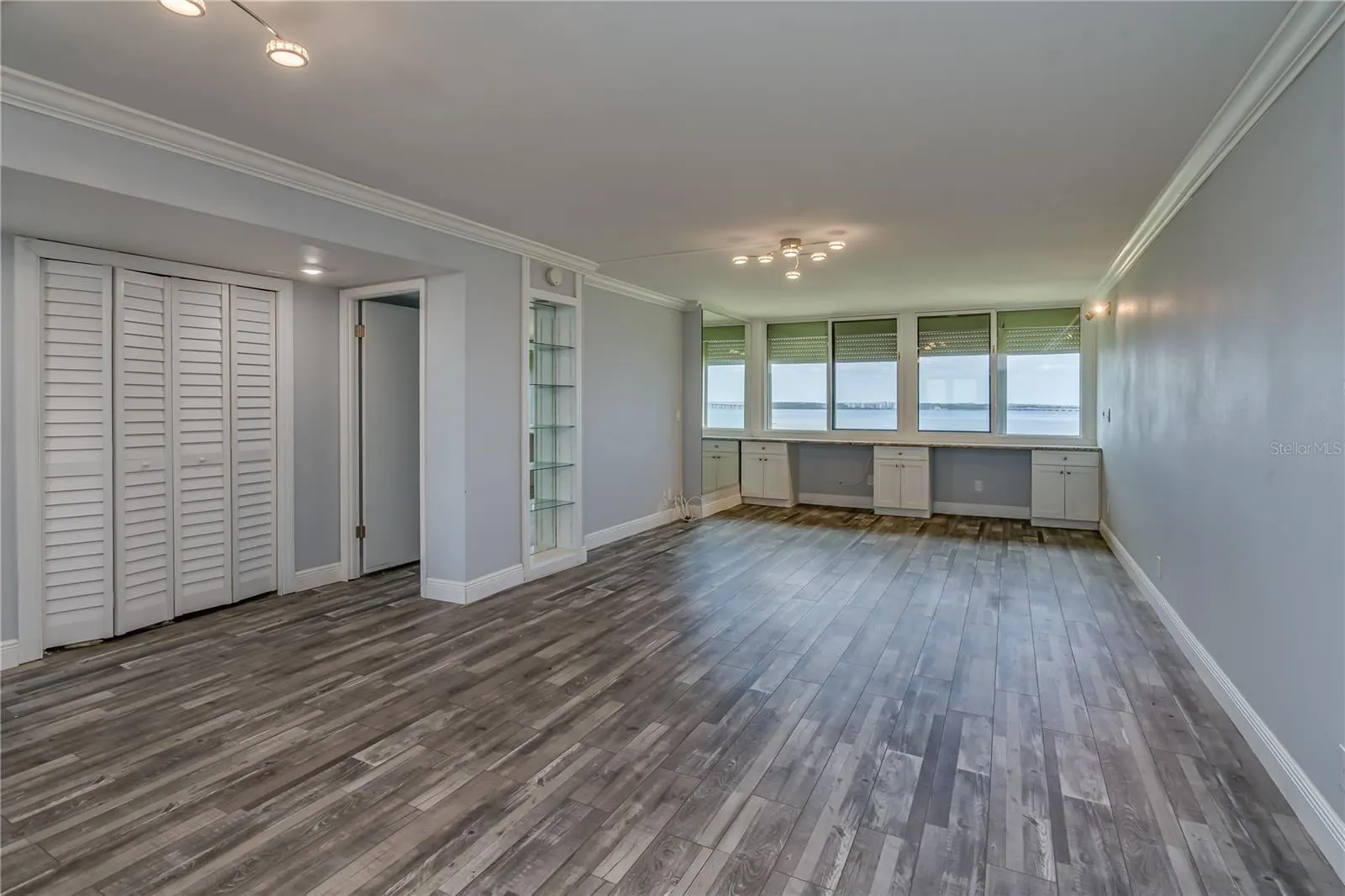 2618 COVE CAY DR #801, #801