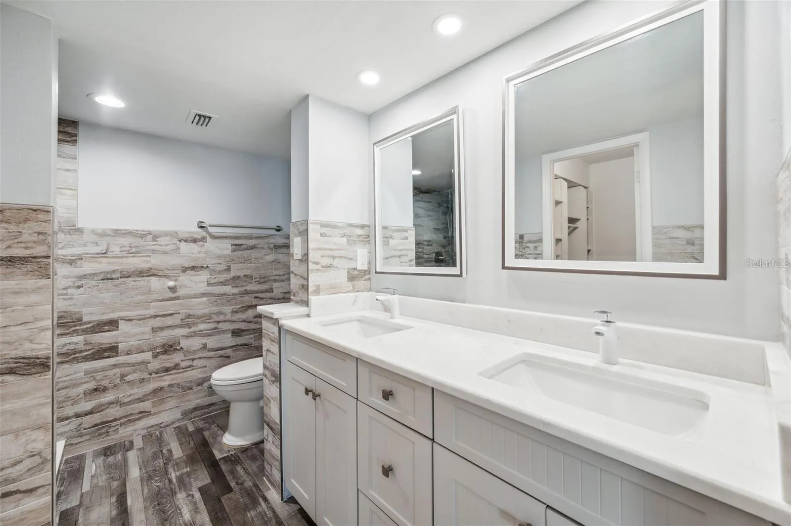 2618 COVE CAY DR #801, #801