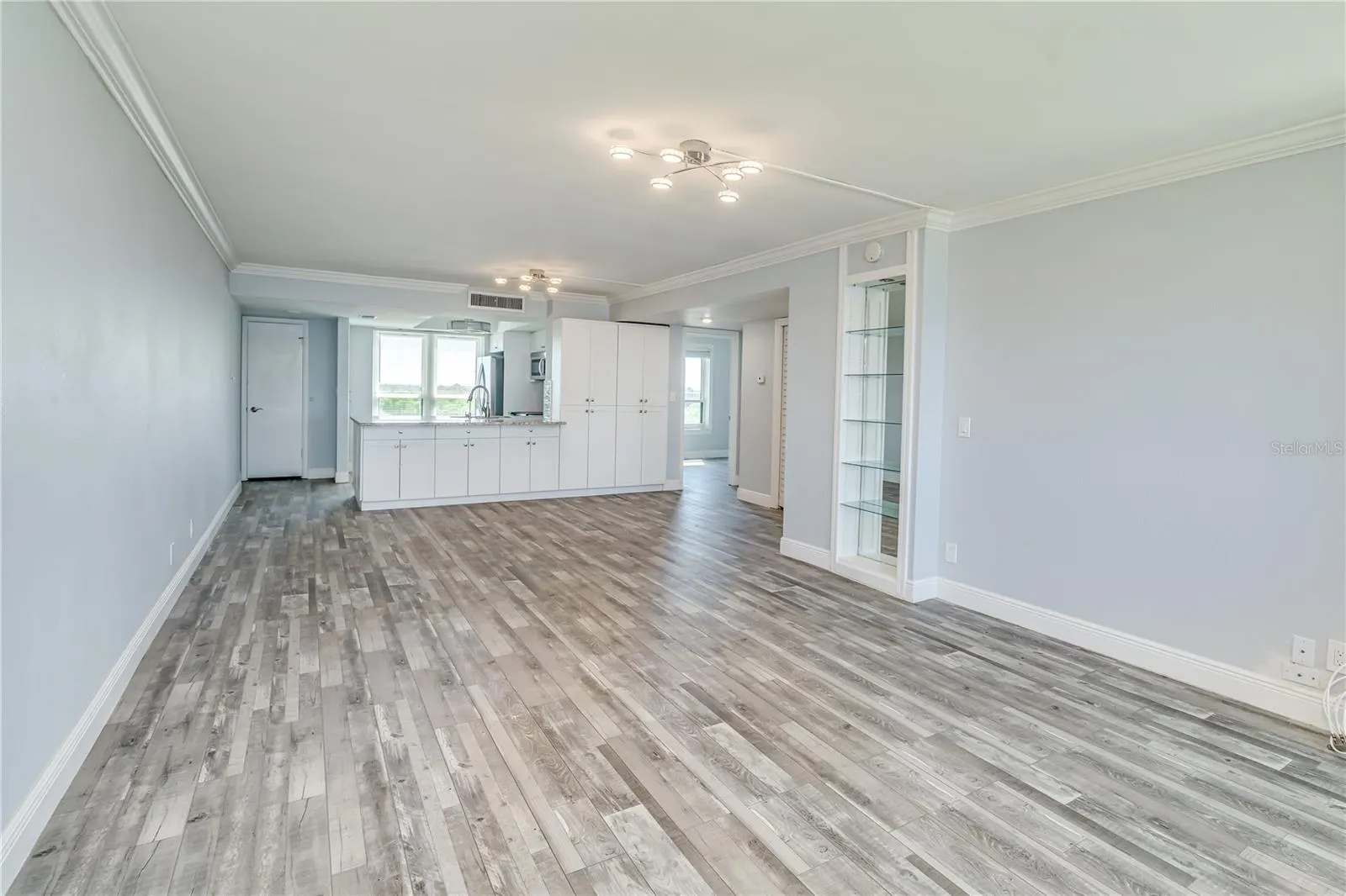 2618 COVE CAY DR #801, #801