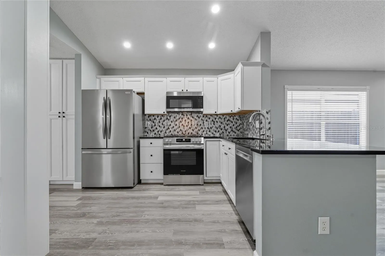 754 CAPE COD CIR