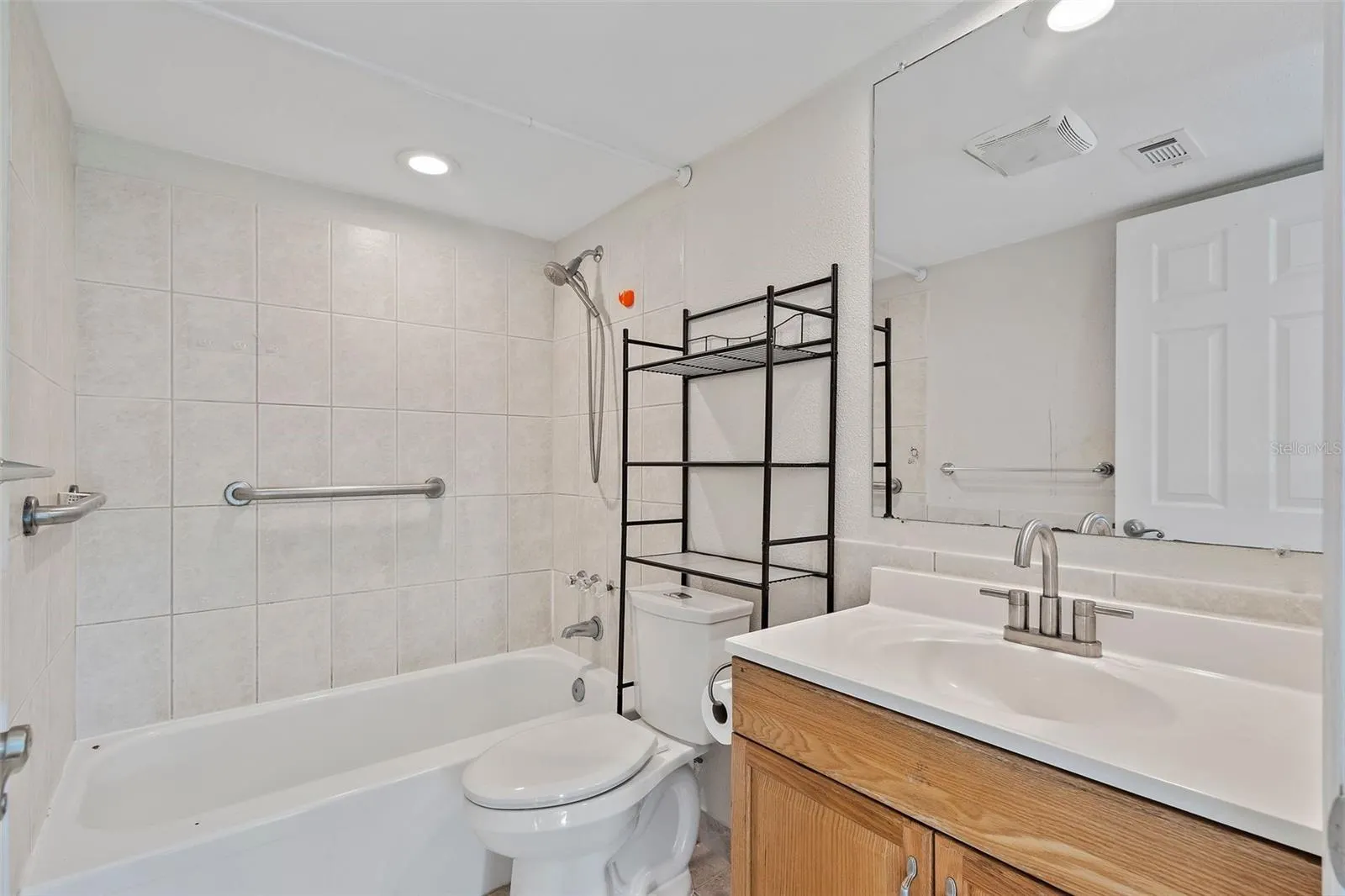 2944 W BAY DR #101, #101