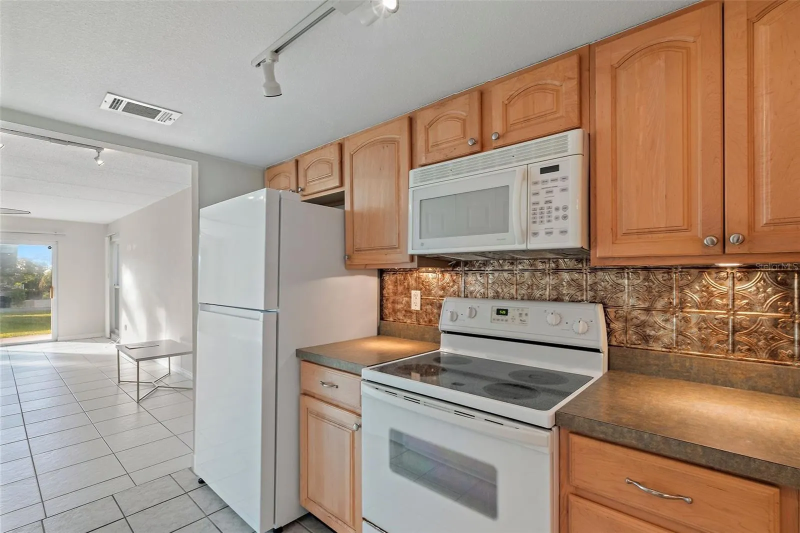 2944 W BAY DR #101, #101
