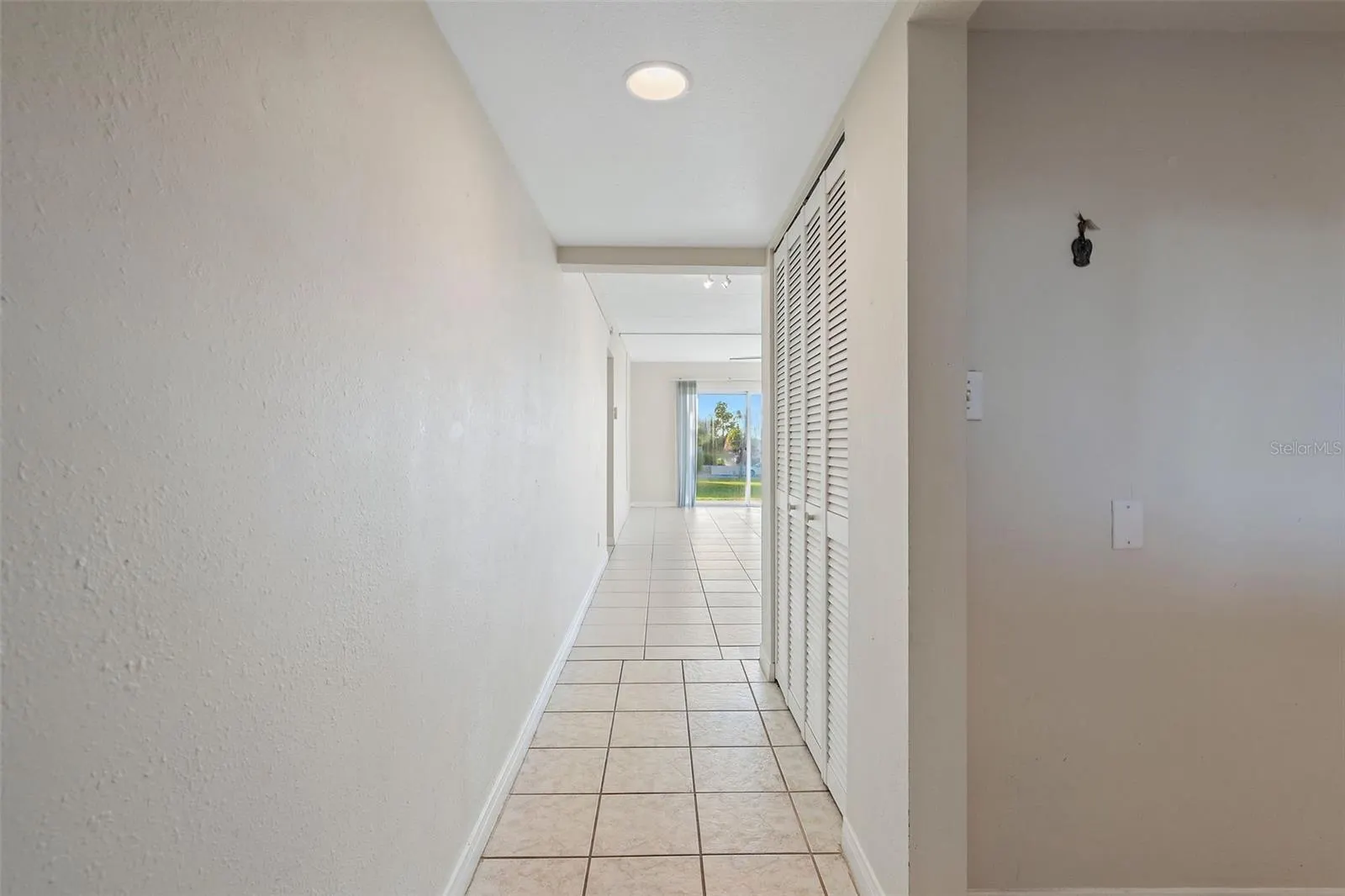 2944 W BAY DR #101, #101
