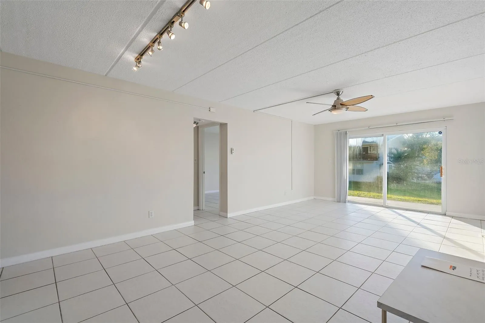2944 W BAY DR #101, #101