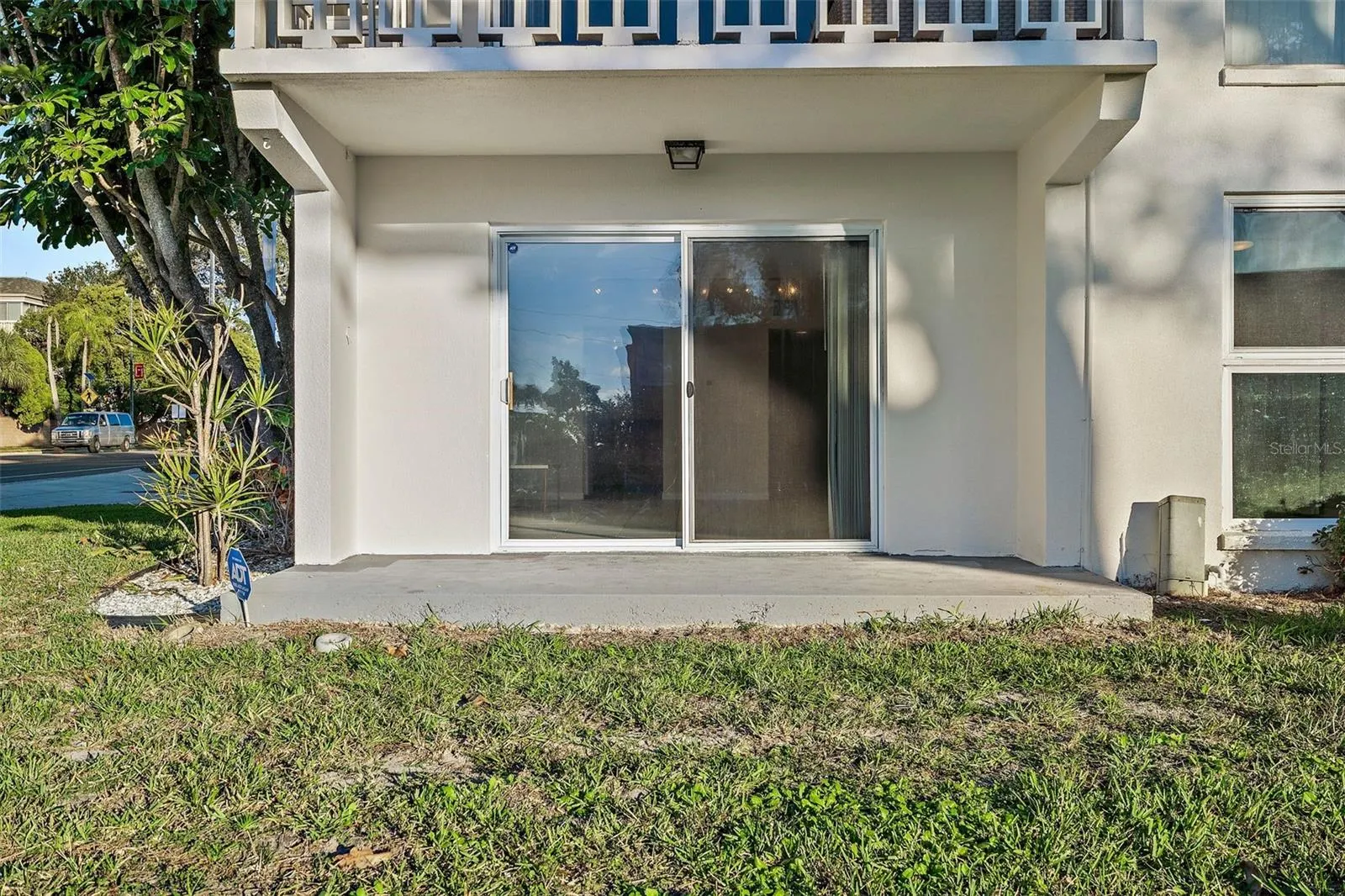 2944 W BAY DR #101, #101