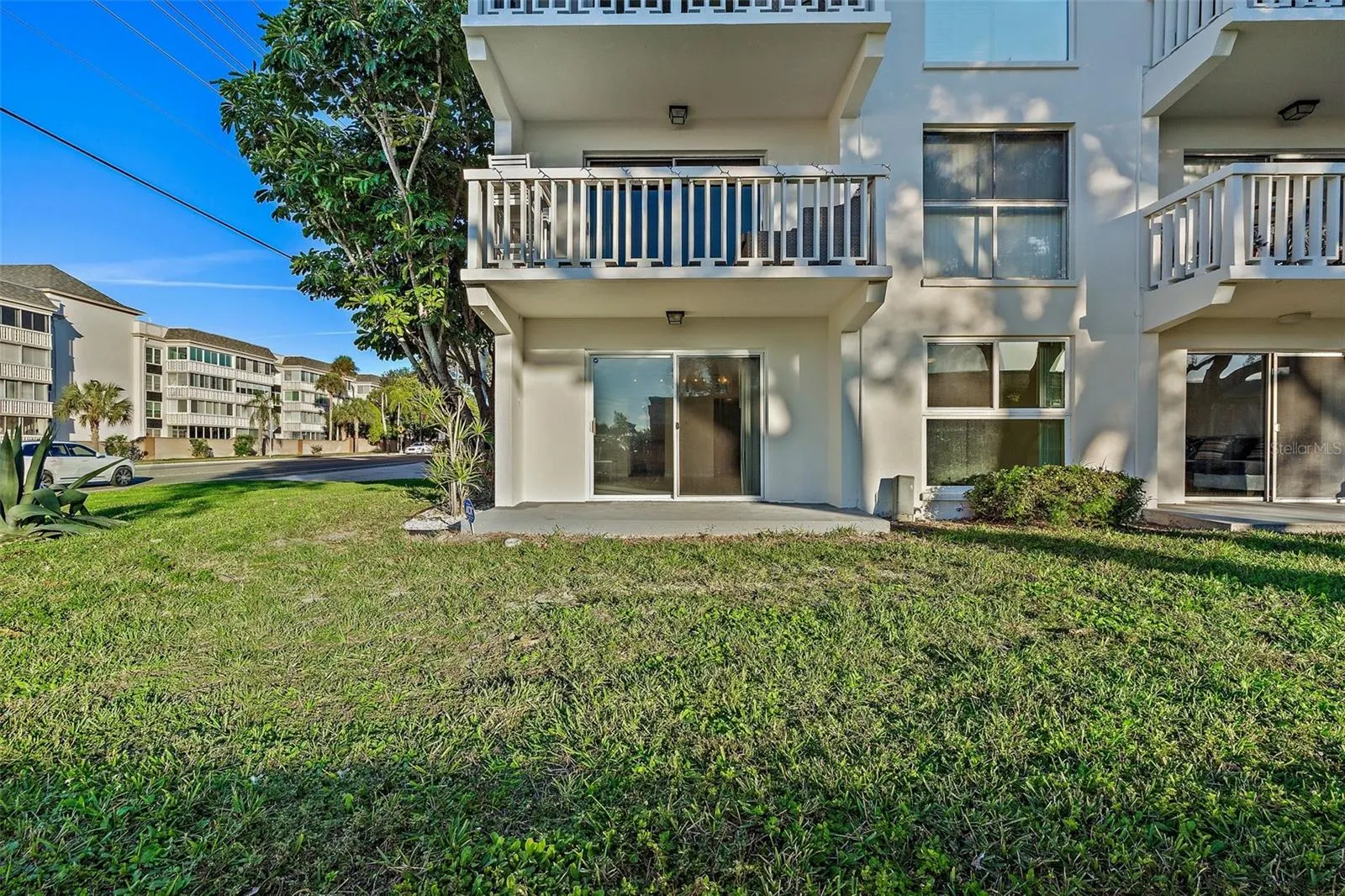 2944 W BAY DR #101, #101