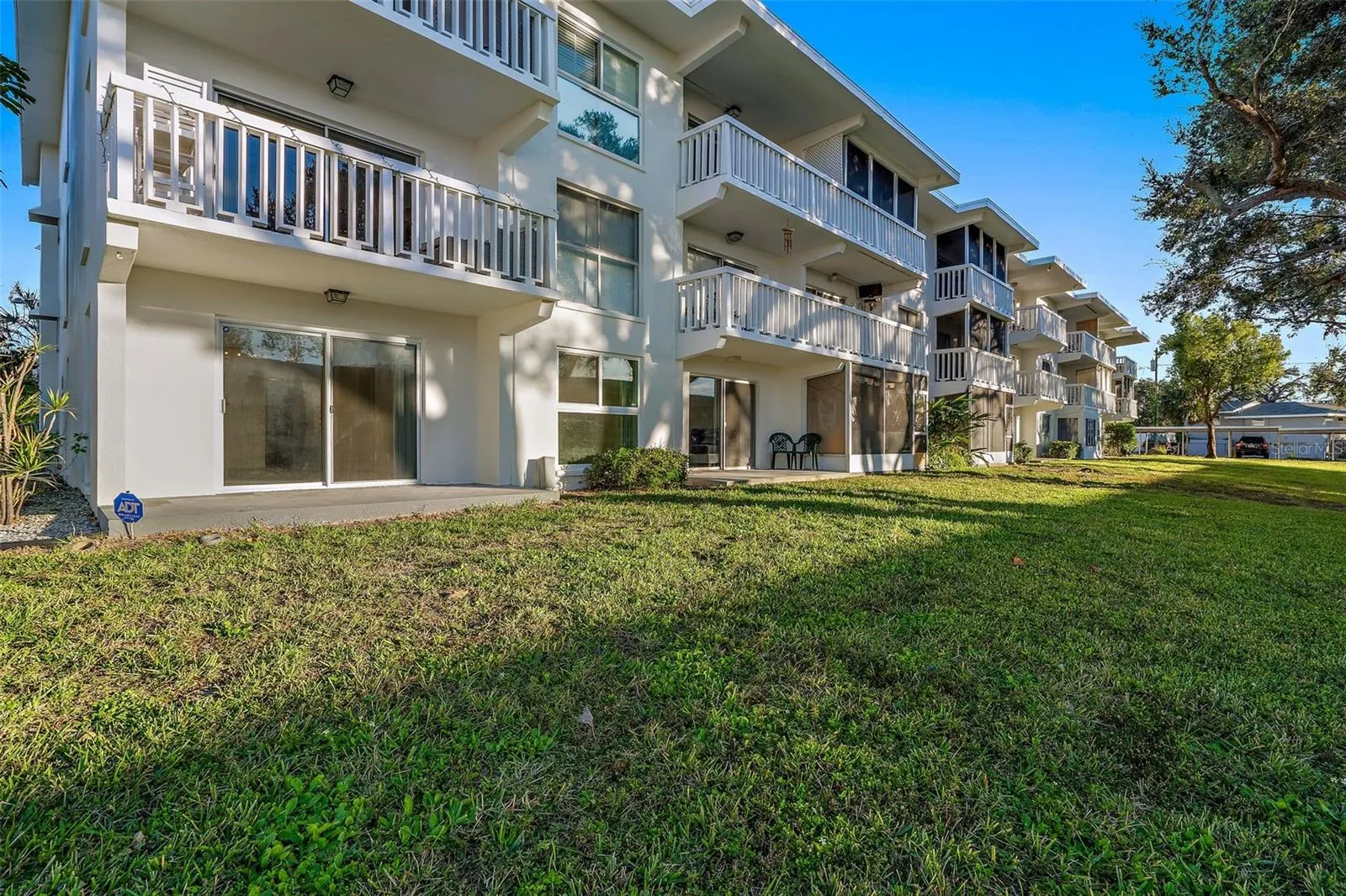2944 W BAY DR #101, #101