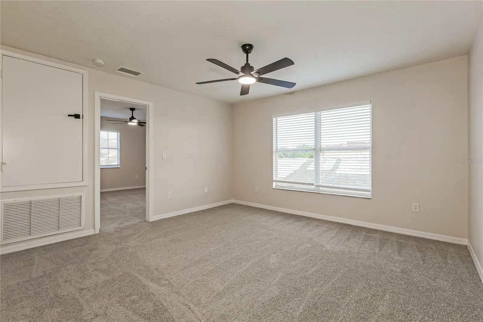 7729 CARRIAGE POINTE DR