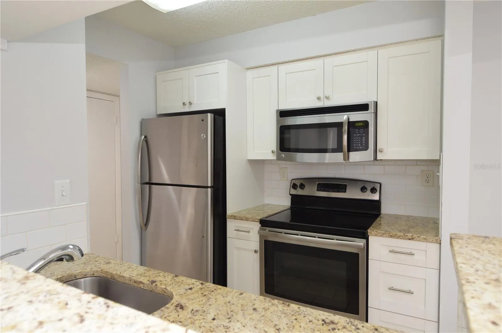 8702 MALLARD RESERVE DR #102, #102