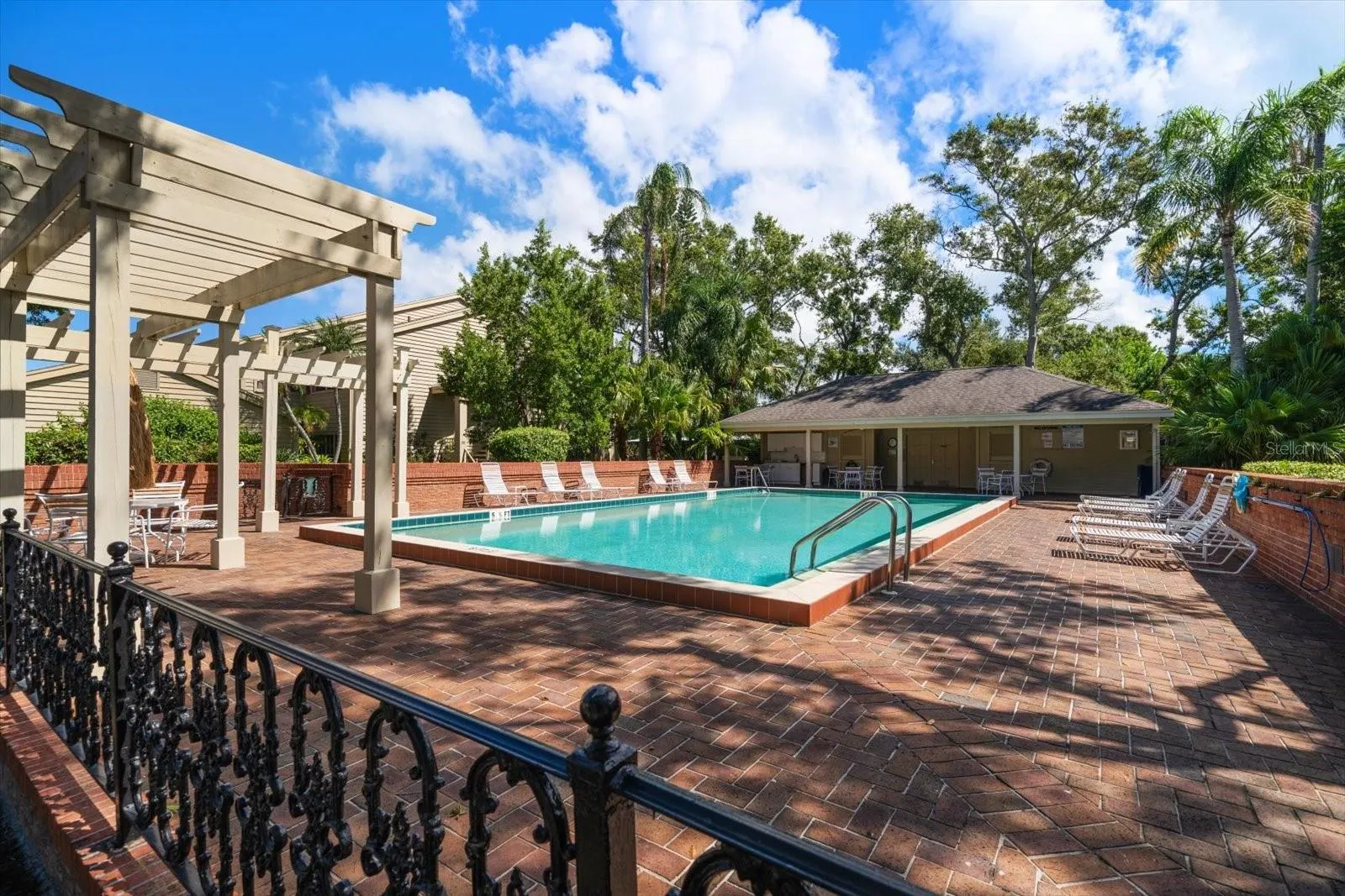75 PELICAN PL