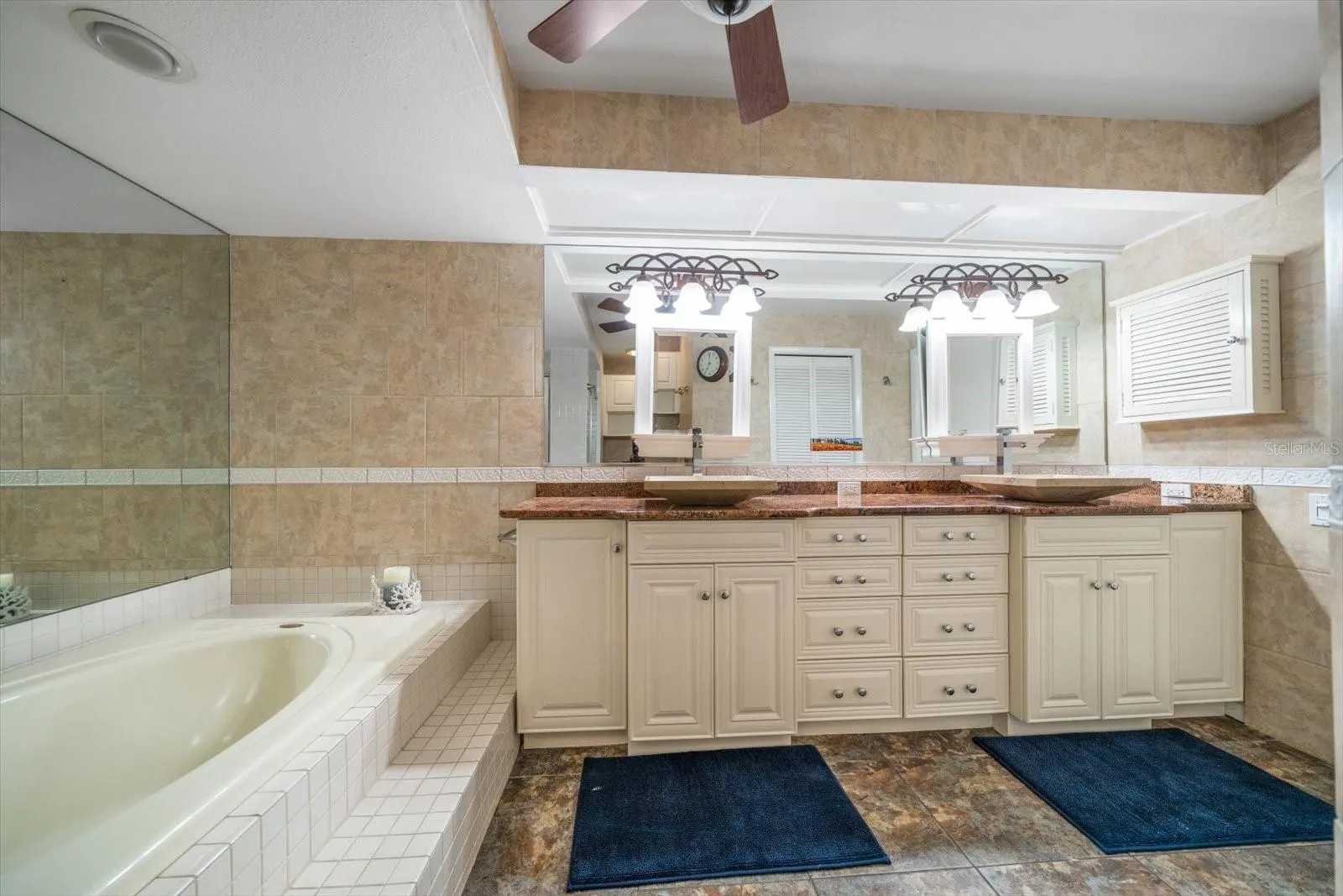 75 PELICAN PL